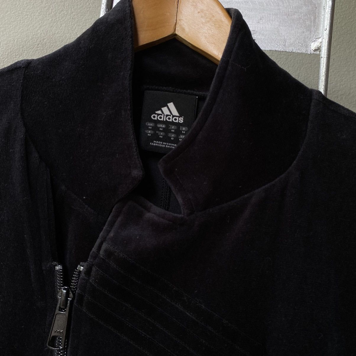 Adidas Adidas Black Velour Zip Jacket Size US M / EU 48-50 / 2 - 17 Thumbnail