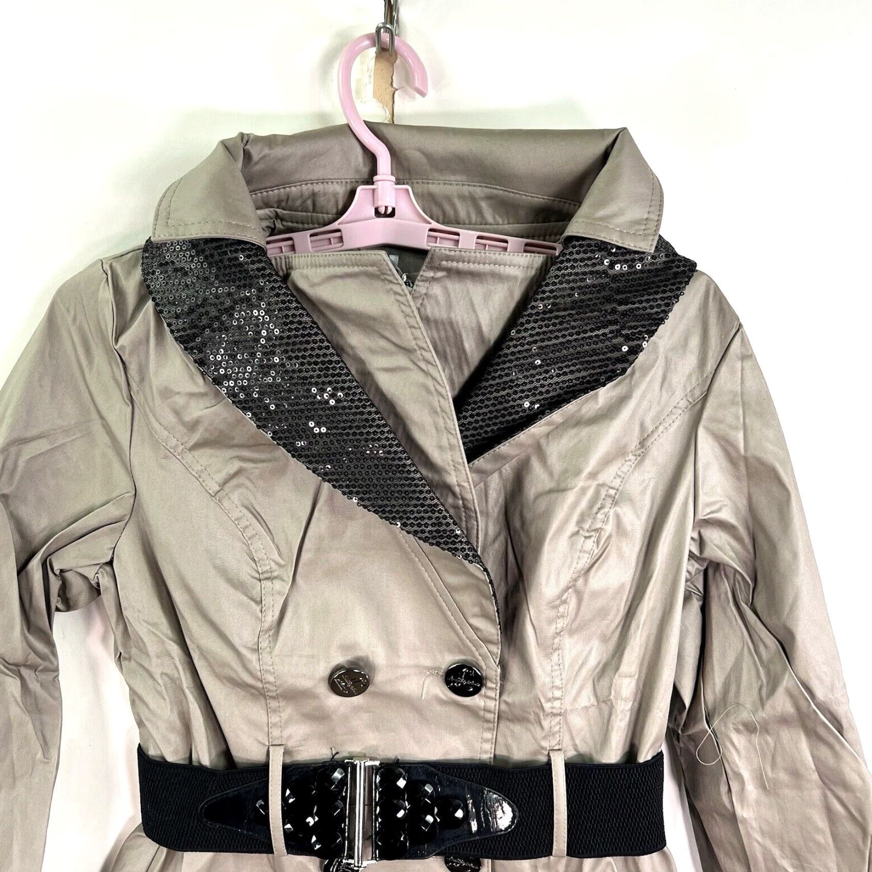 Max Mara Max Mara Beiges Rain Coat Womens Jr Size L Belted Double Breasted Sequin Pockets Lightweight Casual Formal Size L / US 10 / IT 46 - 2 Thumbnail
