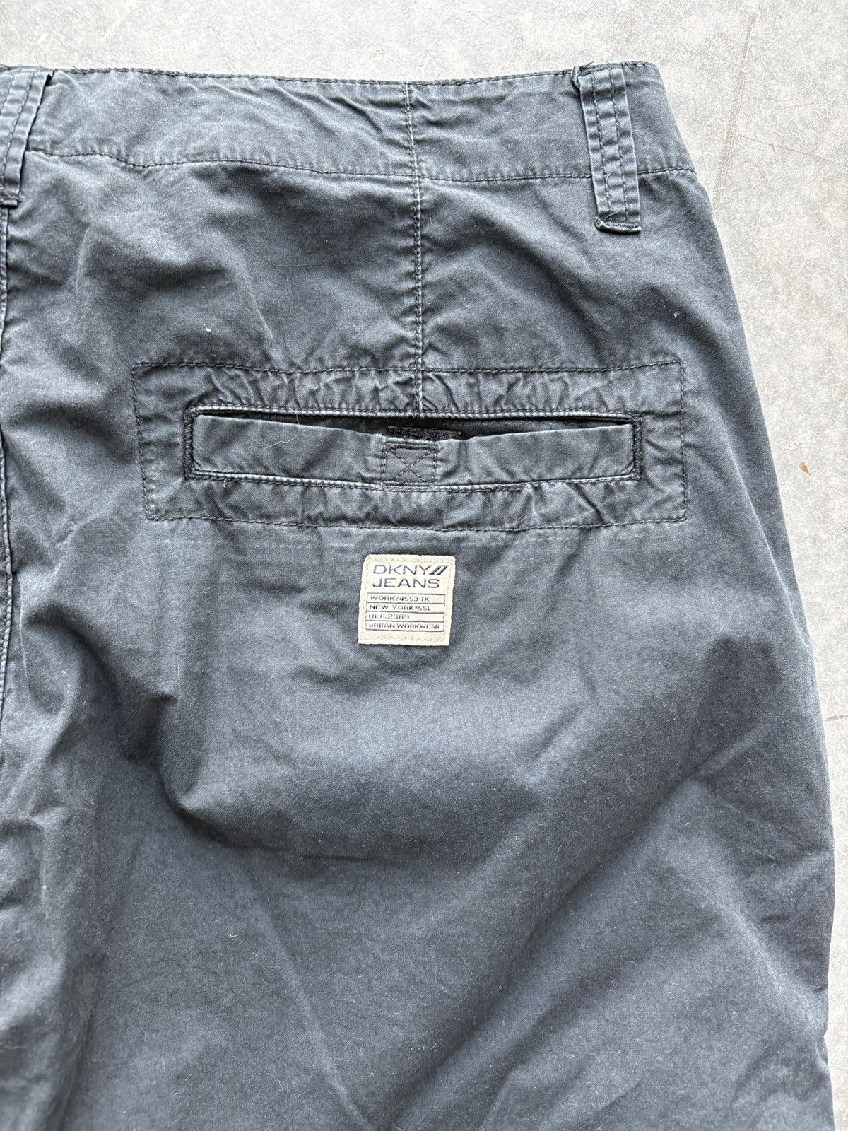 DKNY Vintage Y2K DKNY Baggy Long Shorts Skater Style Size US 34 / EU 50 - 10 Thumbnail