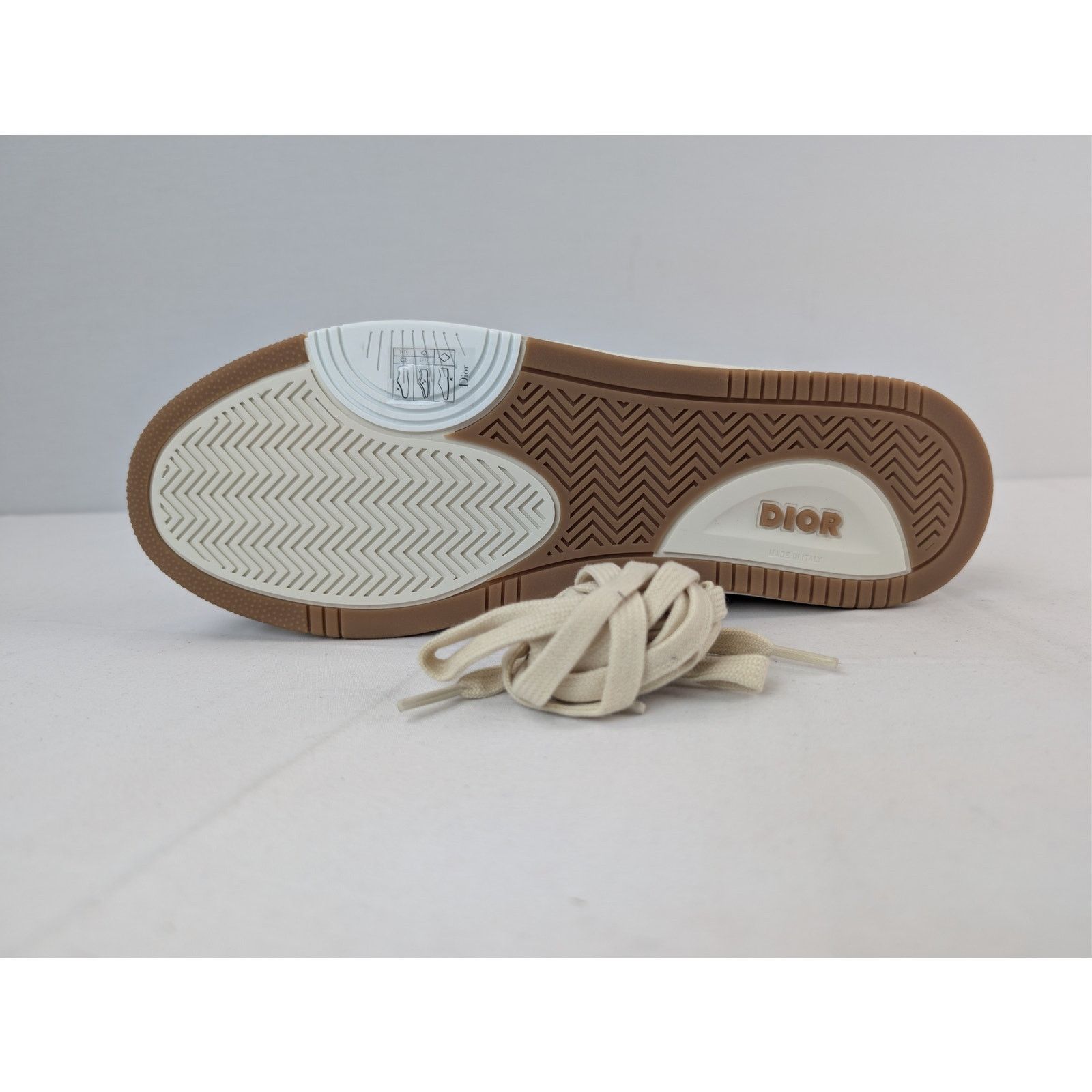 Dior o1rshd1 B27 Raffia Denim Uptown Low-Top Sneaker Blue/Brown Size US 13 / EU 46 - 13 Thumbnail