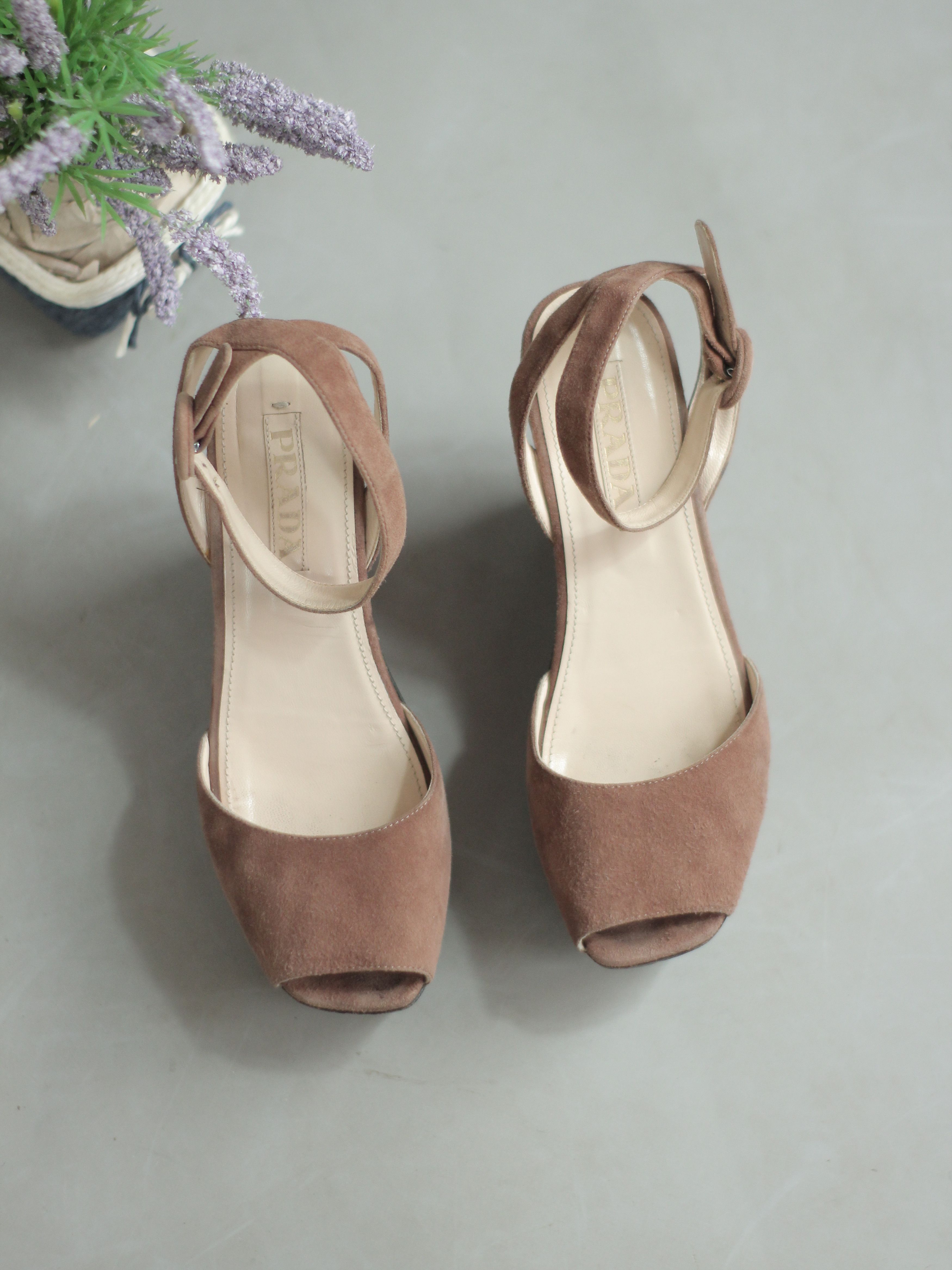 Prada PRADA SUEDE HEELS 36 Size US 6 / IT 36 - 4 Thumbnail