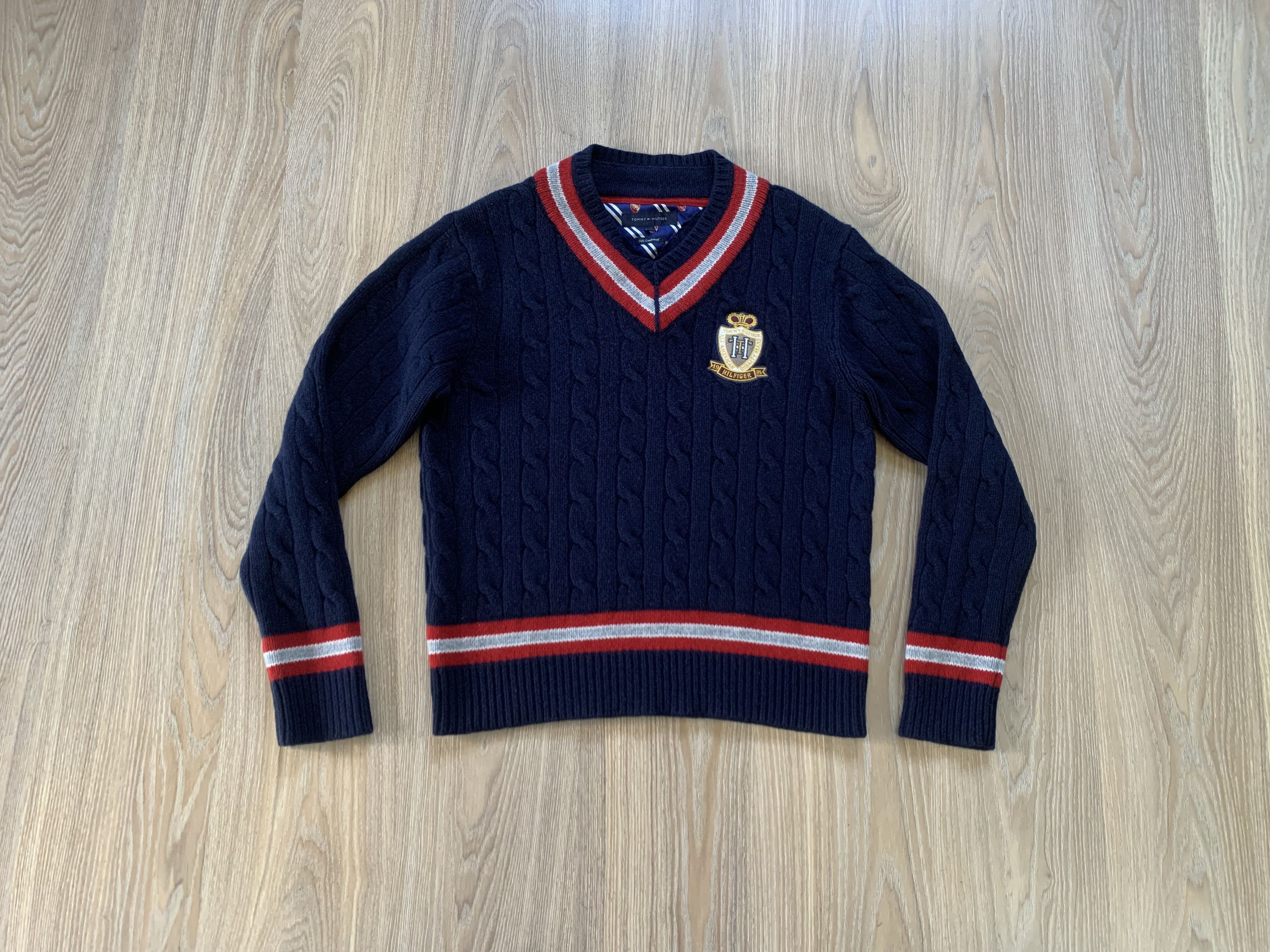 Tommy Hilfiger Mens Tommy Hilfiger Cable Knit V Neck Lambswool Jumper Size US XL / EU 56 / 4 - 1 Thumbnail