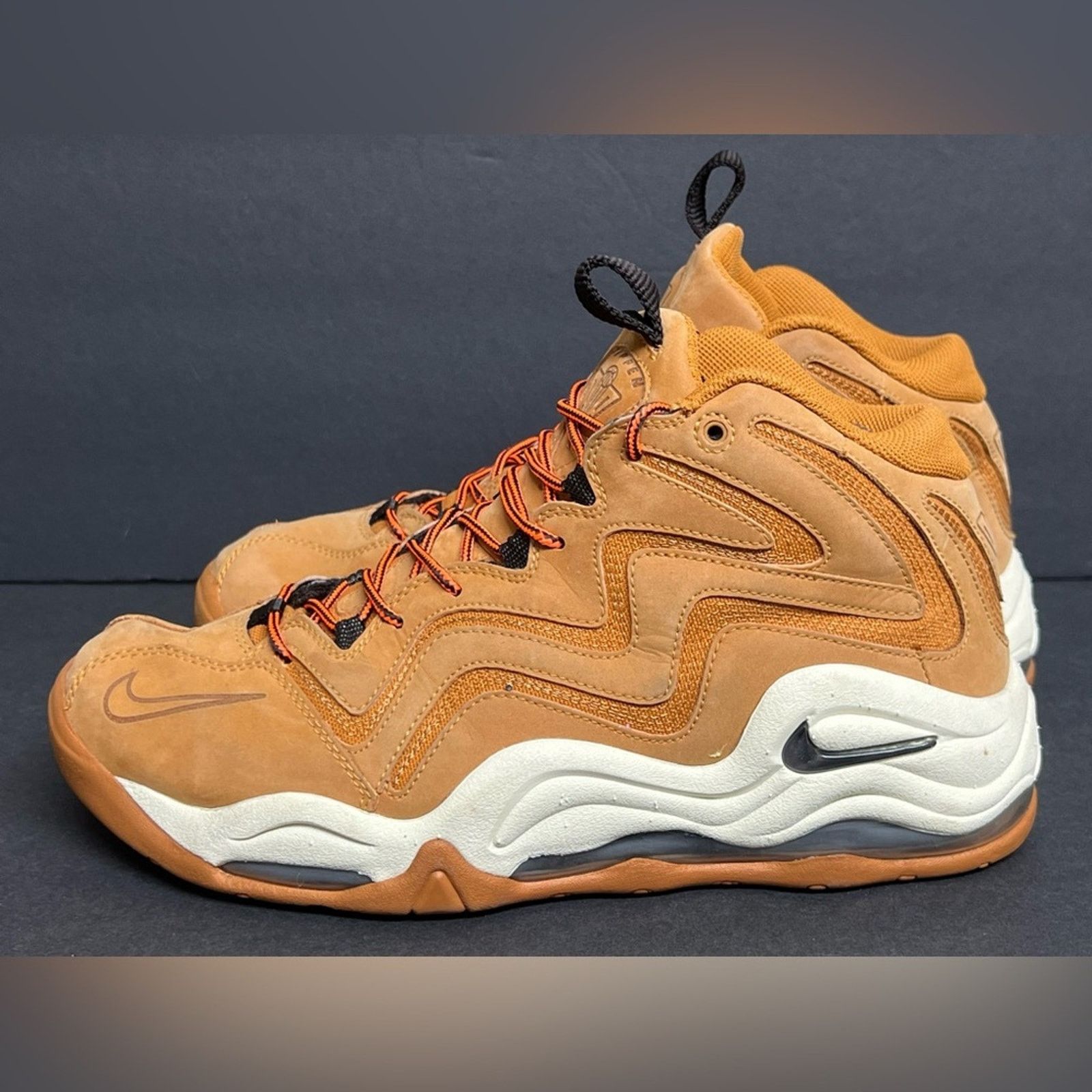 Nike Rare SAMPLE Nike Air Pippen Desert Ochre / Velvet Worn Once Size US 9 / EU 42 - 1 Thumbnail