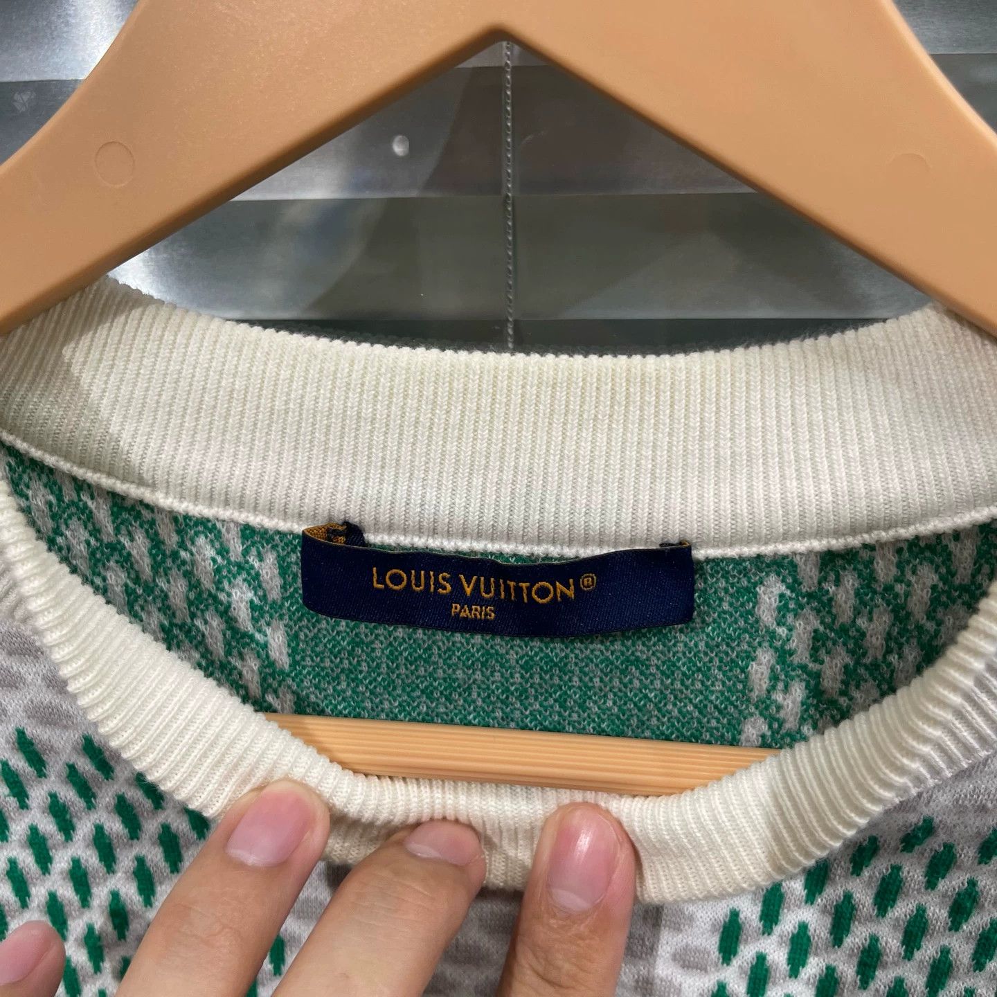 Louis Vuitton Louis Vuitton White Green Monogram Crewneck S Size US S / EU 44-46 / 1 - 3 Thumbnail