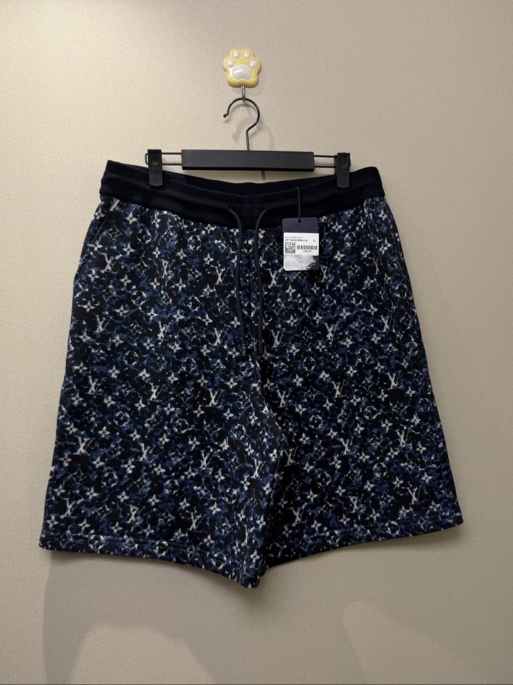 Louis Vuitton Louis Vuitton Monogram Shorts Size XXL Size US 38 / EU 54 - 1 Thumbnail