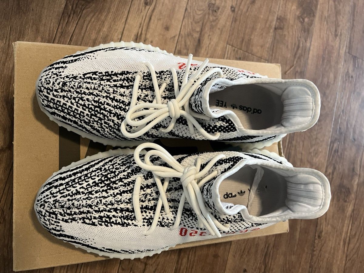 Yeezy Yeezy Boost 350 V2 Size US 12 / EU 45 - 4 Thumbnail