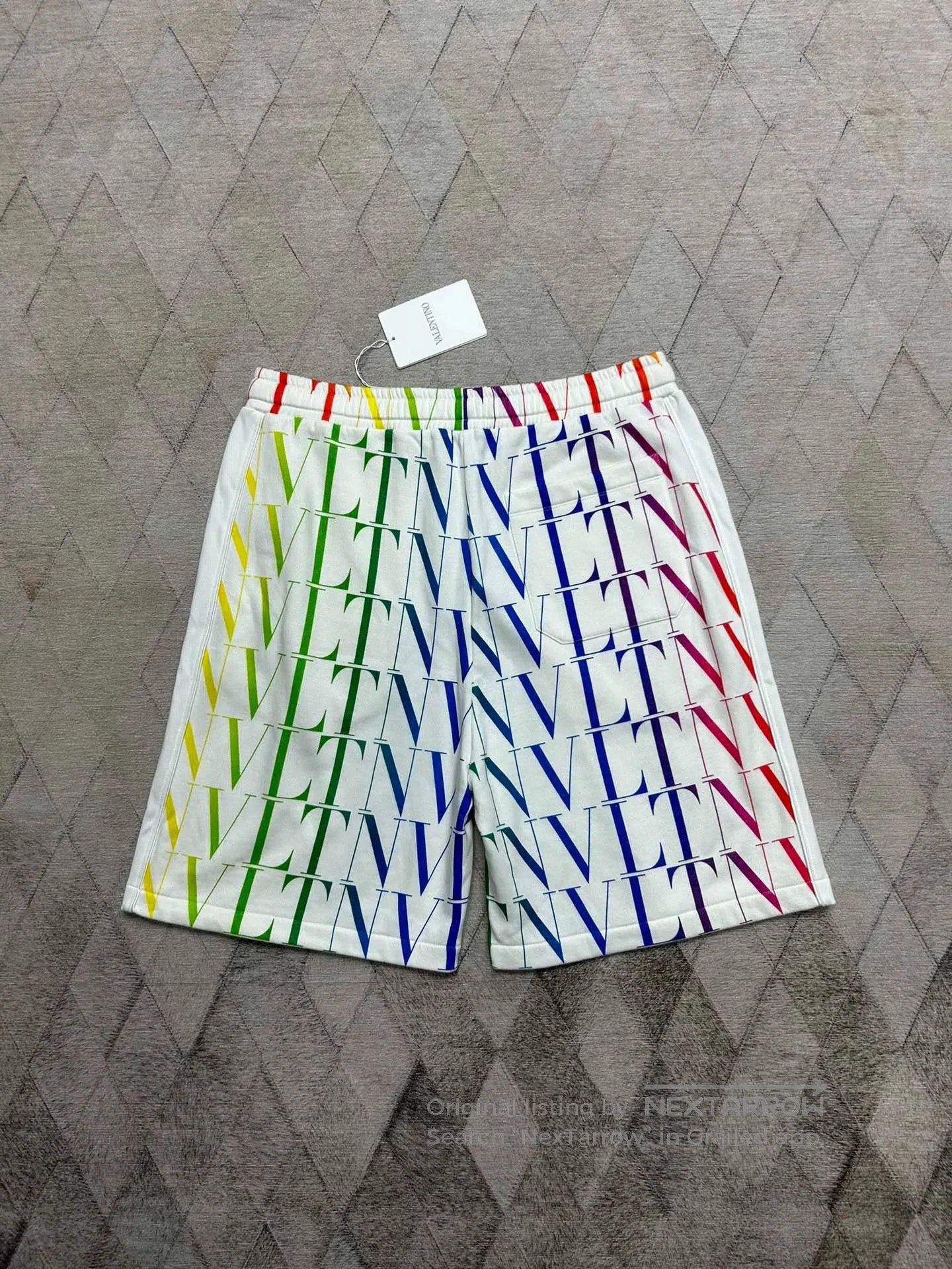 Valentino Valentino 22SS Logo Print Shorts. Size US 26 / EU 42 - 4 Thumbnail