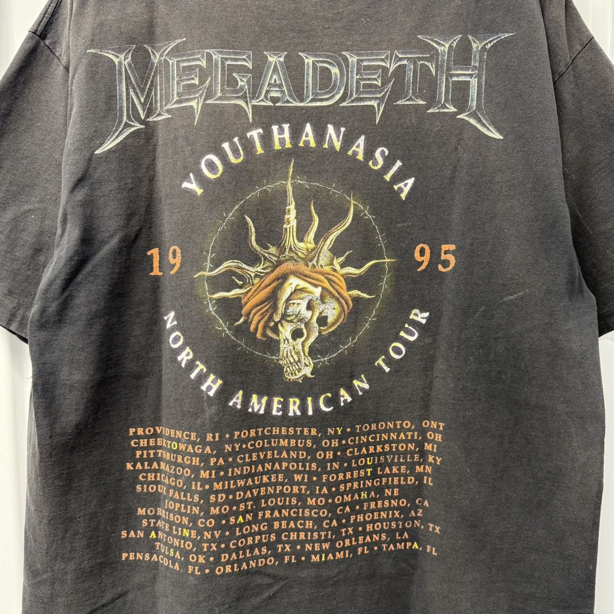Band Tees × Megadeth × Vintage Vintage 1995 Megadeth Youthanasia North America Tour Tee Size US XL / EU 56 / 4 - 19 Thumbnail