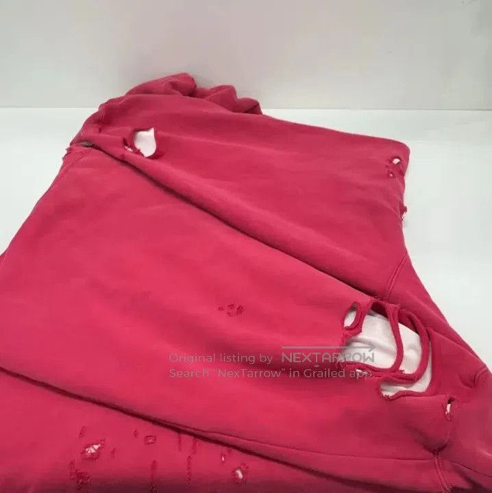 Balenciaga Balenciaga Classic Distressed Red Hooded Sweatshirt. Size US XXS / EU 40 - 7 Thumbnail