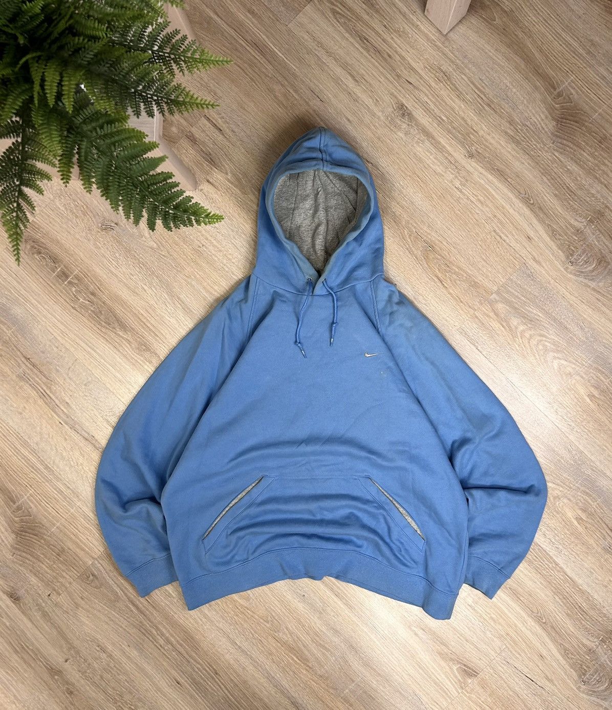 Vintage light discount blue nike hoodie