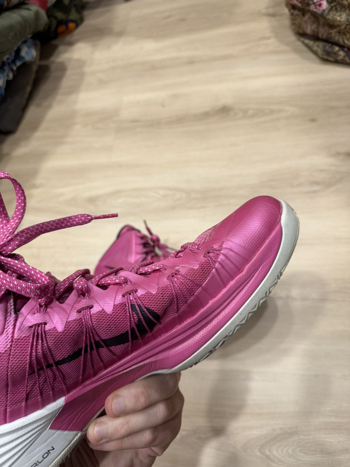 Nike Nike Hyperdunk 2013 Pink Breast Cancer Awareness Size US 12 / EU 45 - 6 Thumbnail