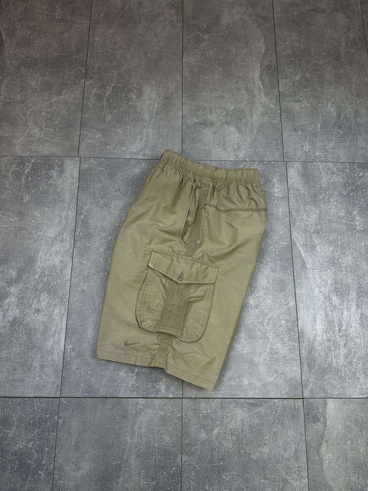 Nike Nike Cargo Swoosh Tab Logo Shorts All Nude Size US 34 / EU 50 - 3 Thumbnail