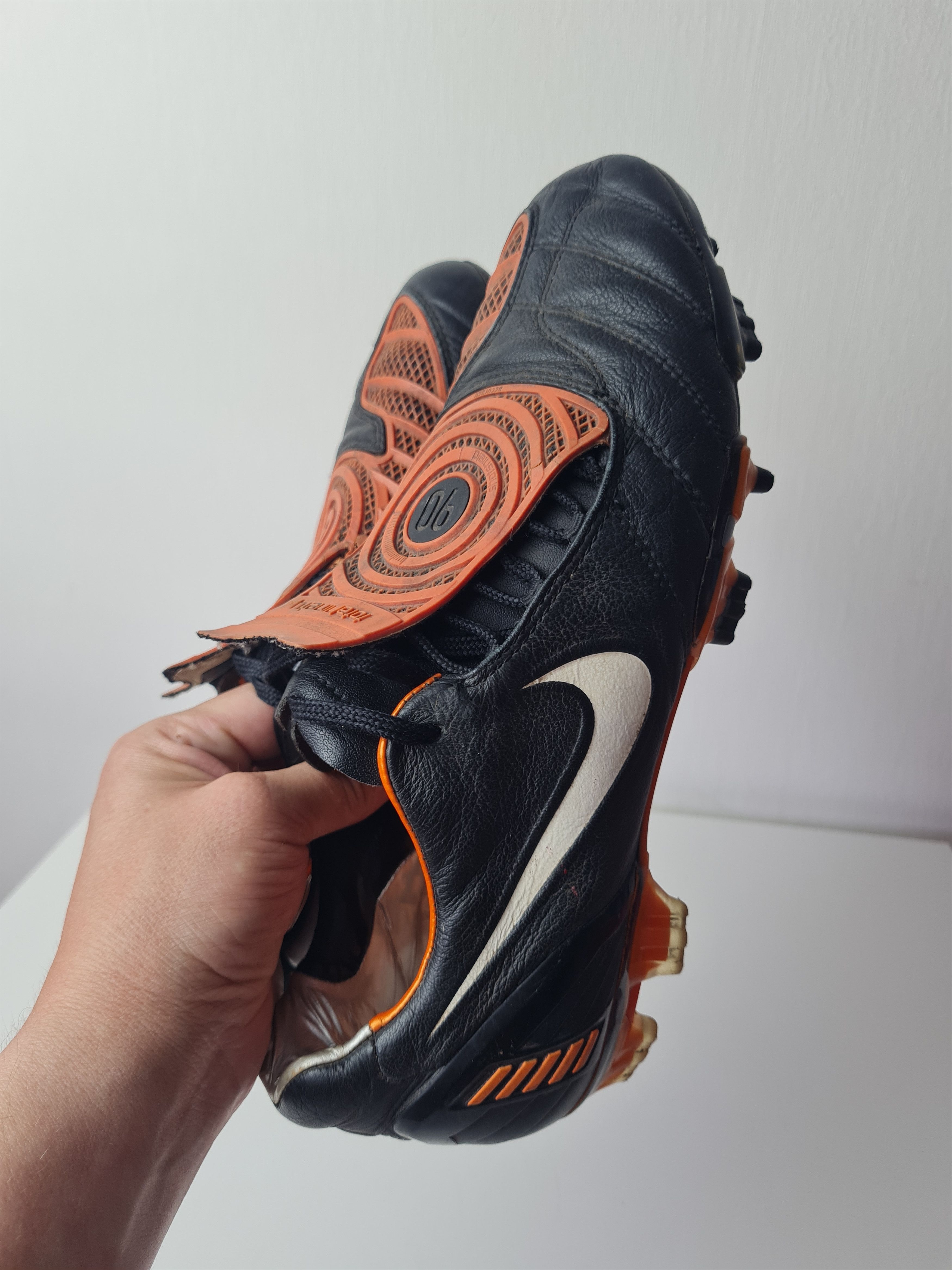Nike Football Soccer Cleats NikeTotal 90 Laser Black Orange Size US 8 / EU 41 - 7 Thumbnail