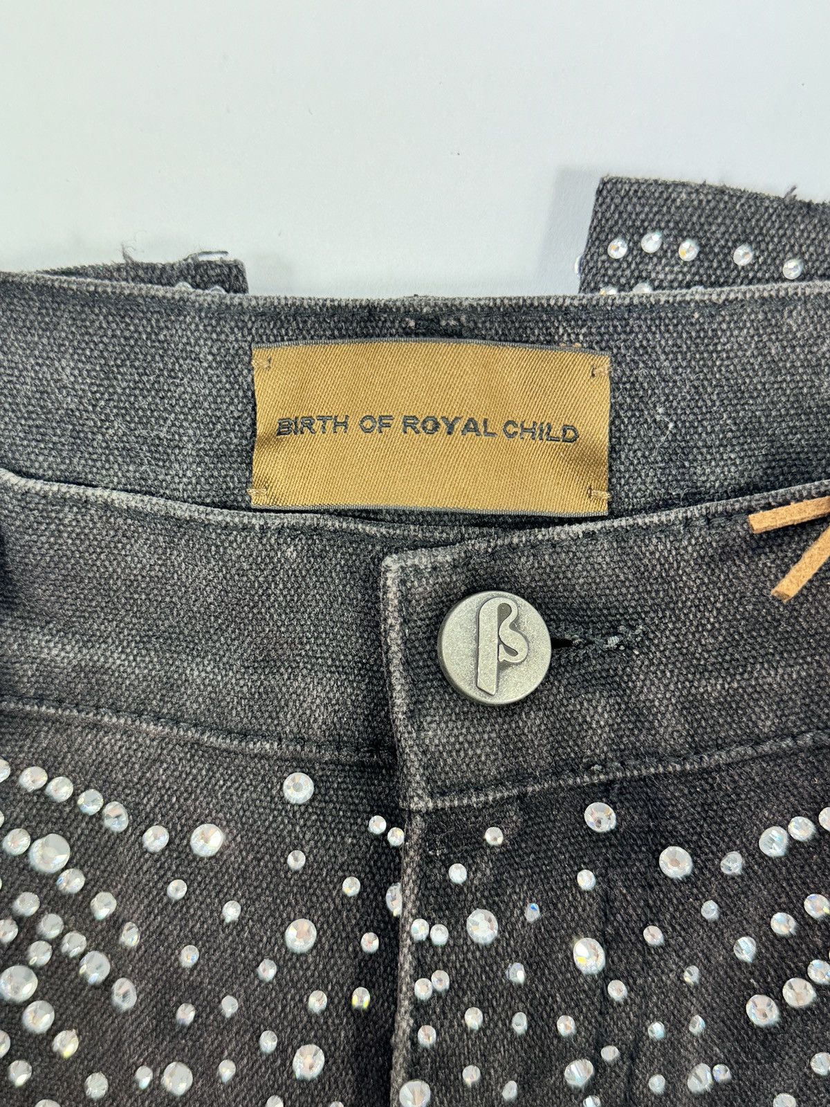 Birth of Royal Child CRYSTAL EMBELLISHED SHORTS Size US 34 / EU 50 - 4 Thumbnail