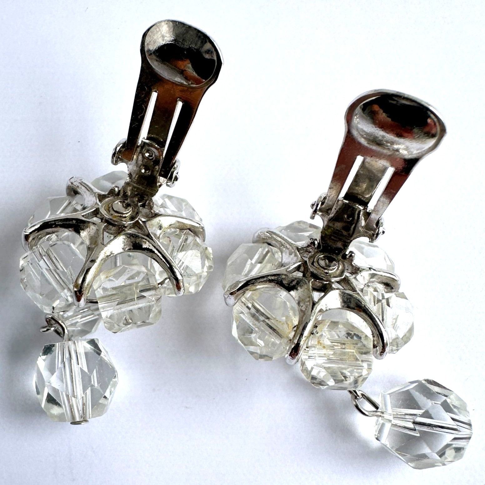 Vintage Vintage Kramer Clip On Earrings, 1950s Crystal Bead Cluster Size ONE SIZE - 13 Thumbnail