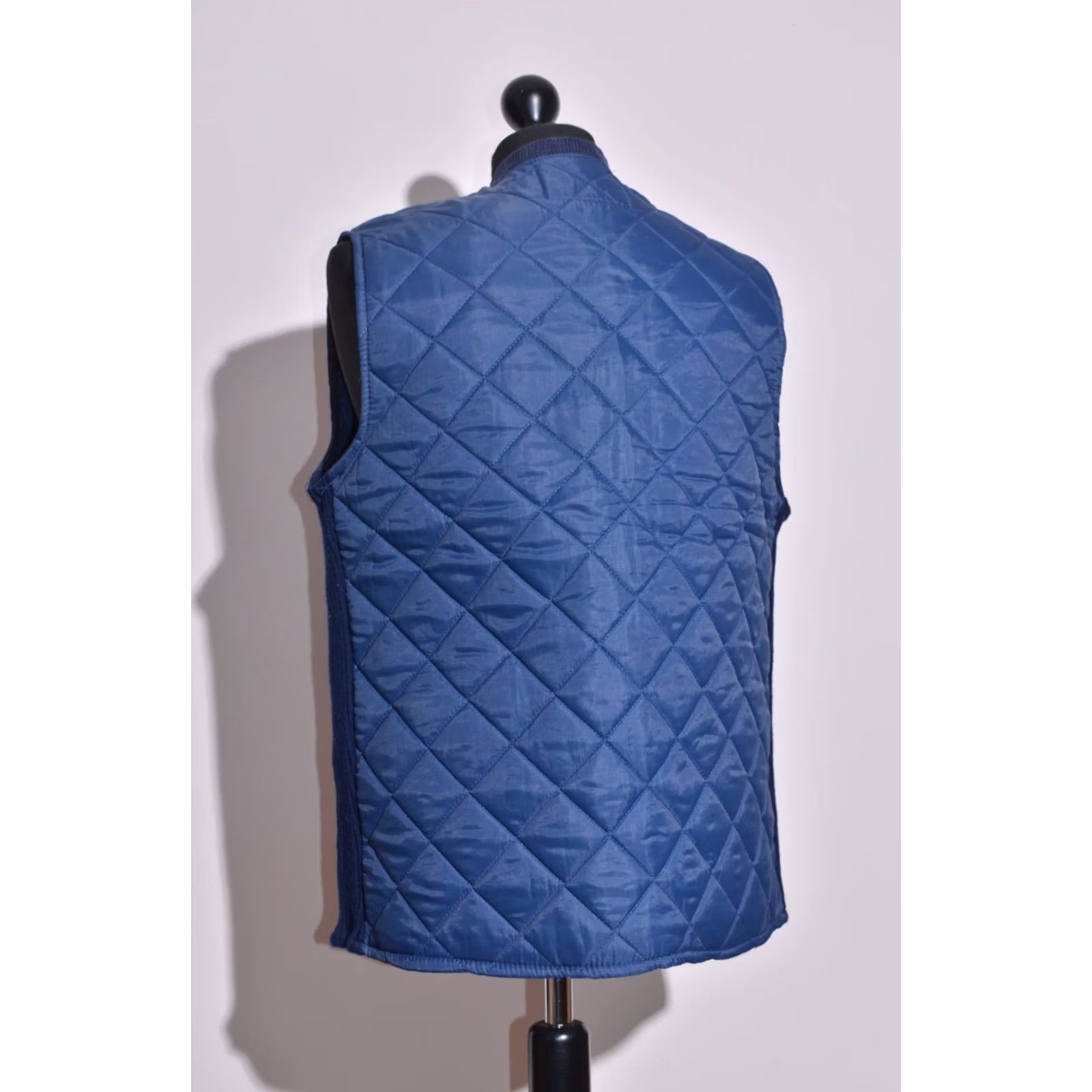 Vintage Leisure Wear Mens Country Quilted Navy Blue Body Warmer Gilet Size Large Size US L / EU 52-54 / 3 - 5 Thumbnail