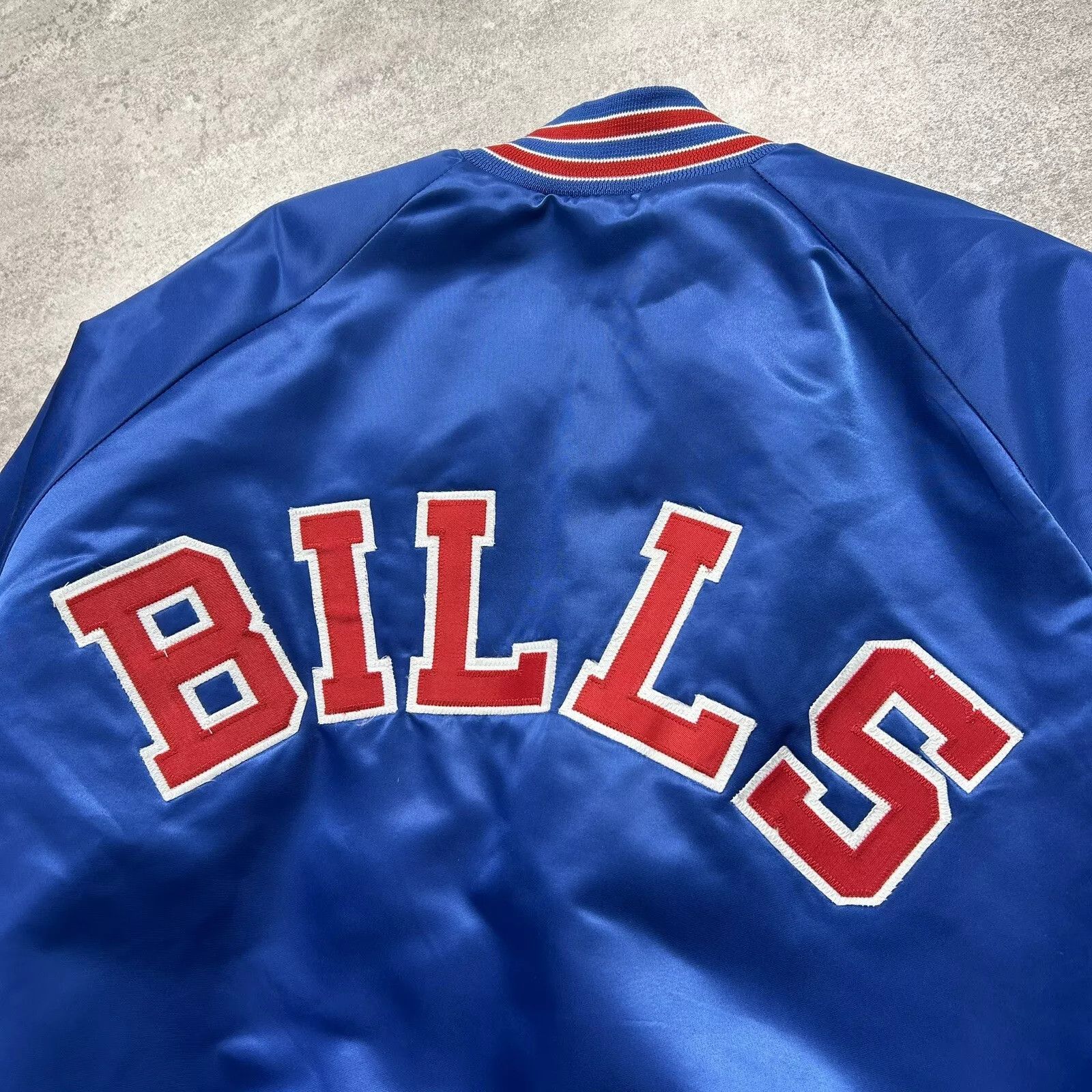 Chalk Line × NFL × Vintage BUFFALO BILLS CHALK LINE SATIN BOMBER JACKET SPELL OUT Size US XL / EU 56 / 4 - 3 Thumbnail