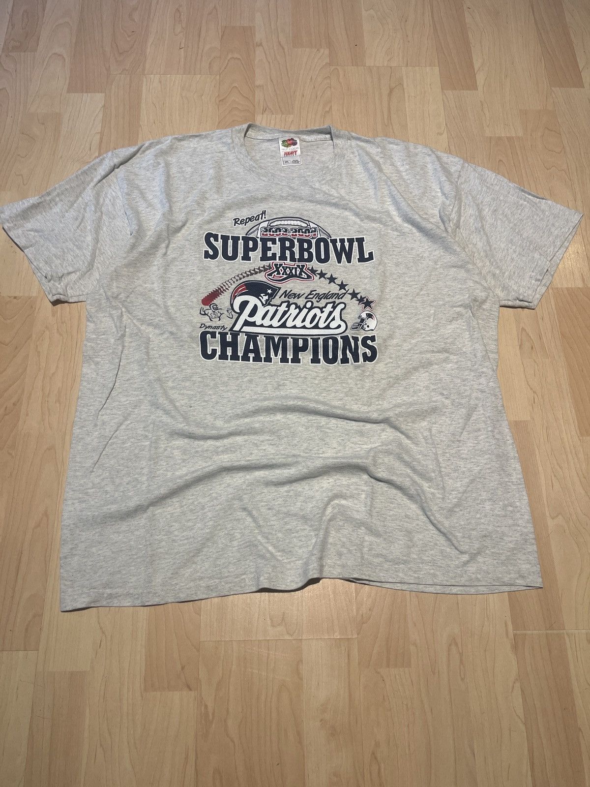 NFL × Vintage Vintage New England Patriots 2003 Super Bowl champions tee Size US XL / EU 56 / 4 - 1 Thumbnail