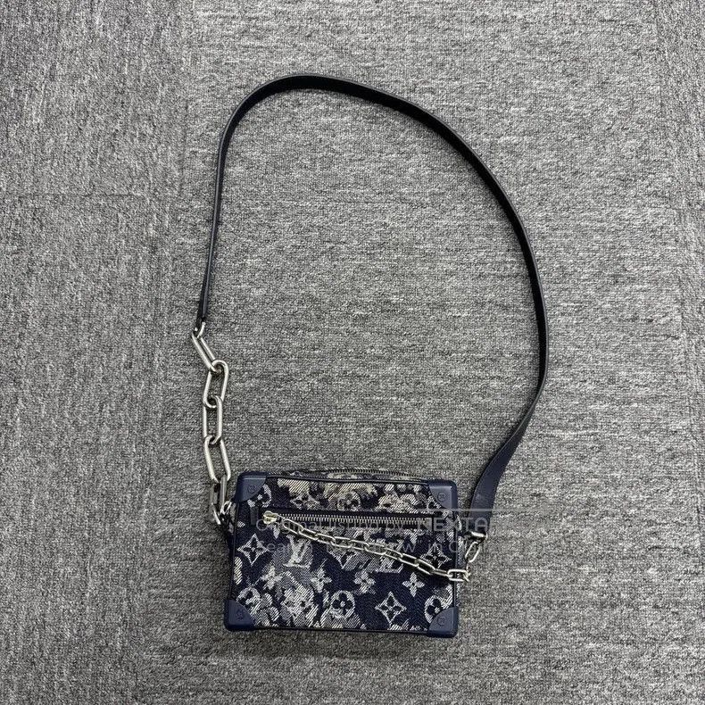 Louis Vuitton Louis Vuitton Tapestry Denim Box Bag. Size ONE SIZE - 2 Thumbnail