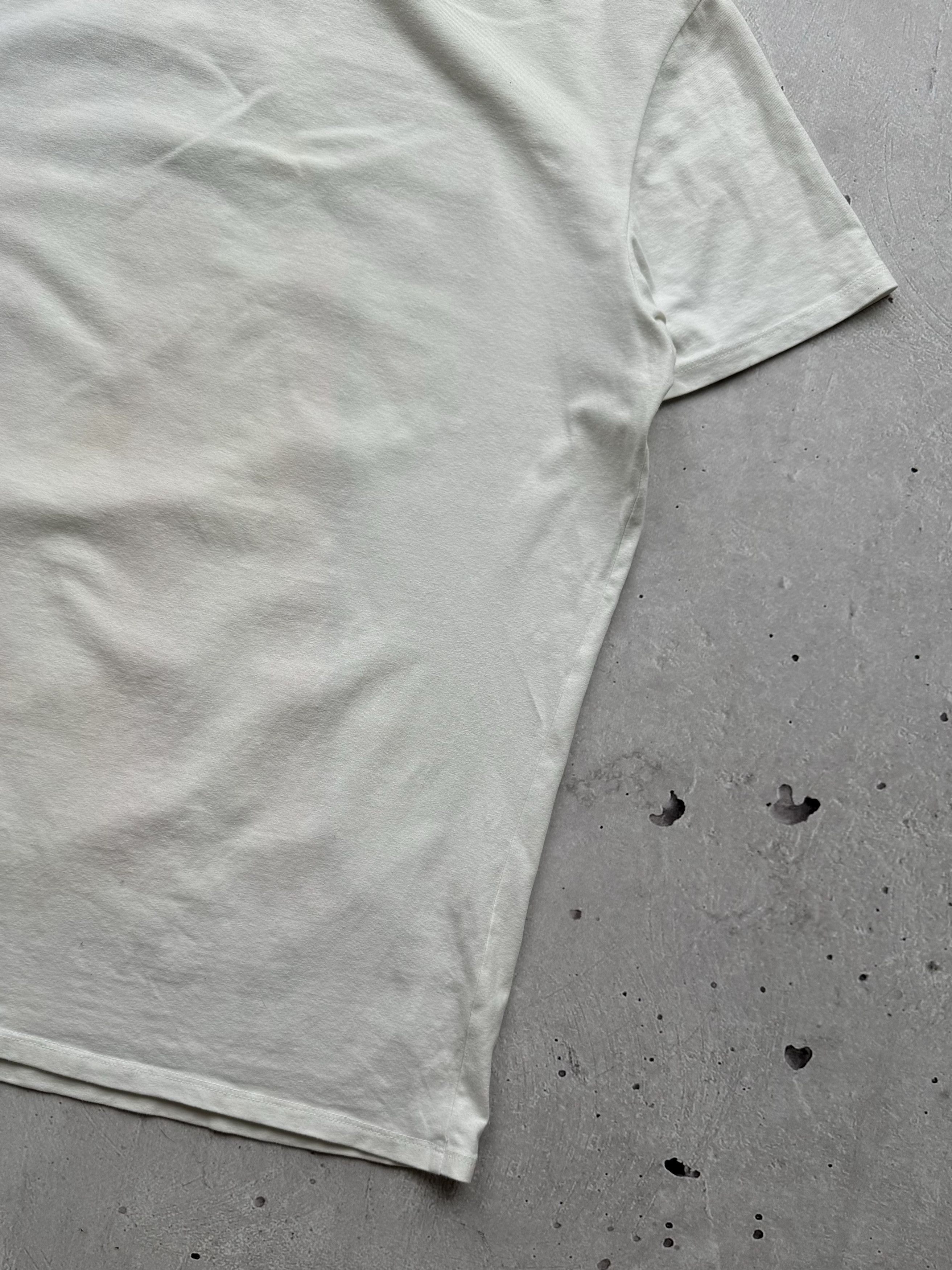 Moschino Moschino Vintage Worn T-Shirt Size US L / EU 52-54 / 3 - 11 Thumbnail