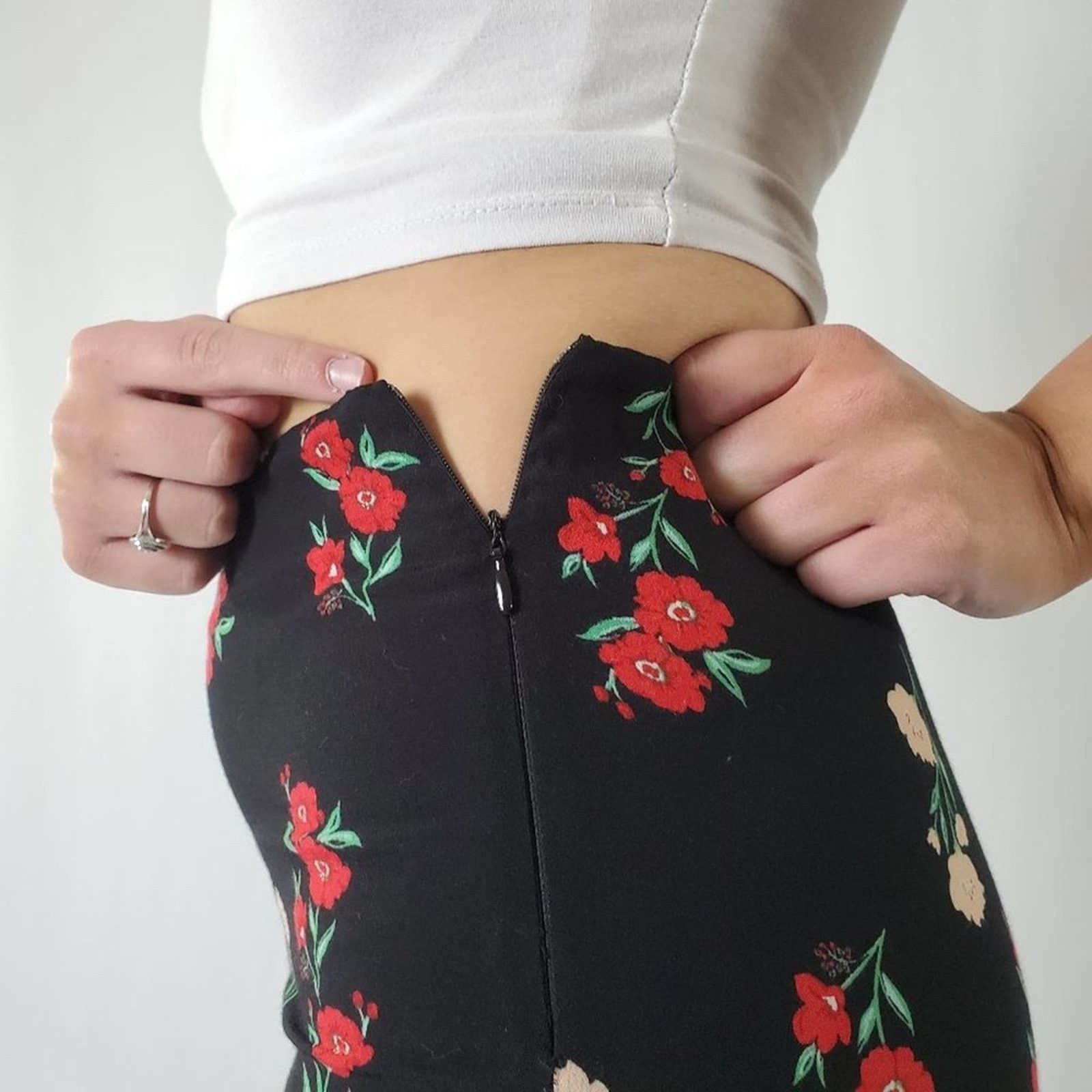 Forever 21 Forever 21 Floral Wide Leg Pants - S Size 27" / US 4 / IT 40 - 8 Thumbnail