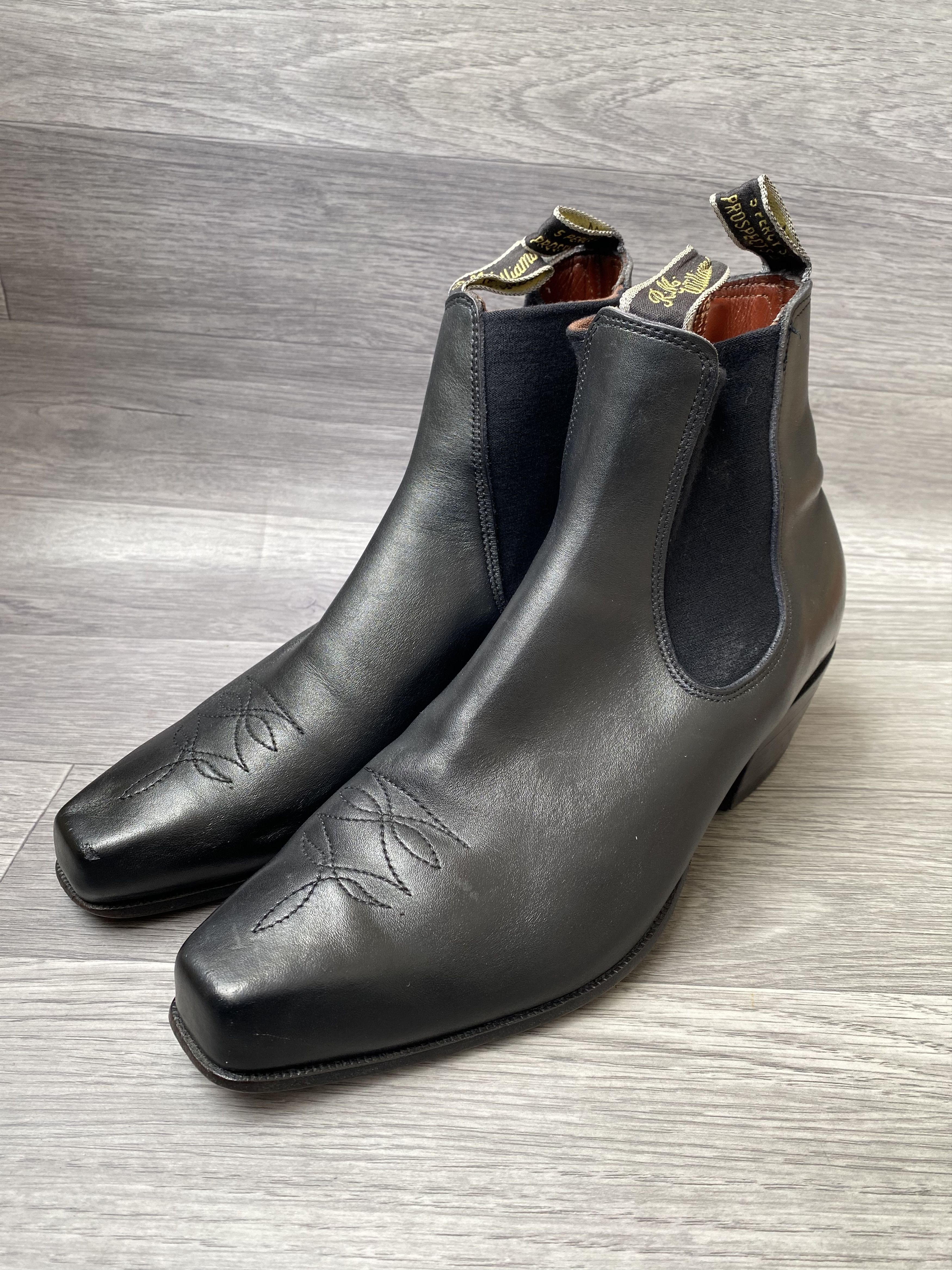 R.M. Williams Rm williams chelsea yearling boots uk 8.5 Size US 9.5 / EU 42-43 - 1 Thumbnail