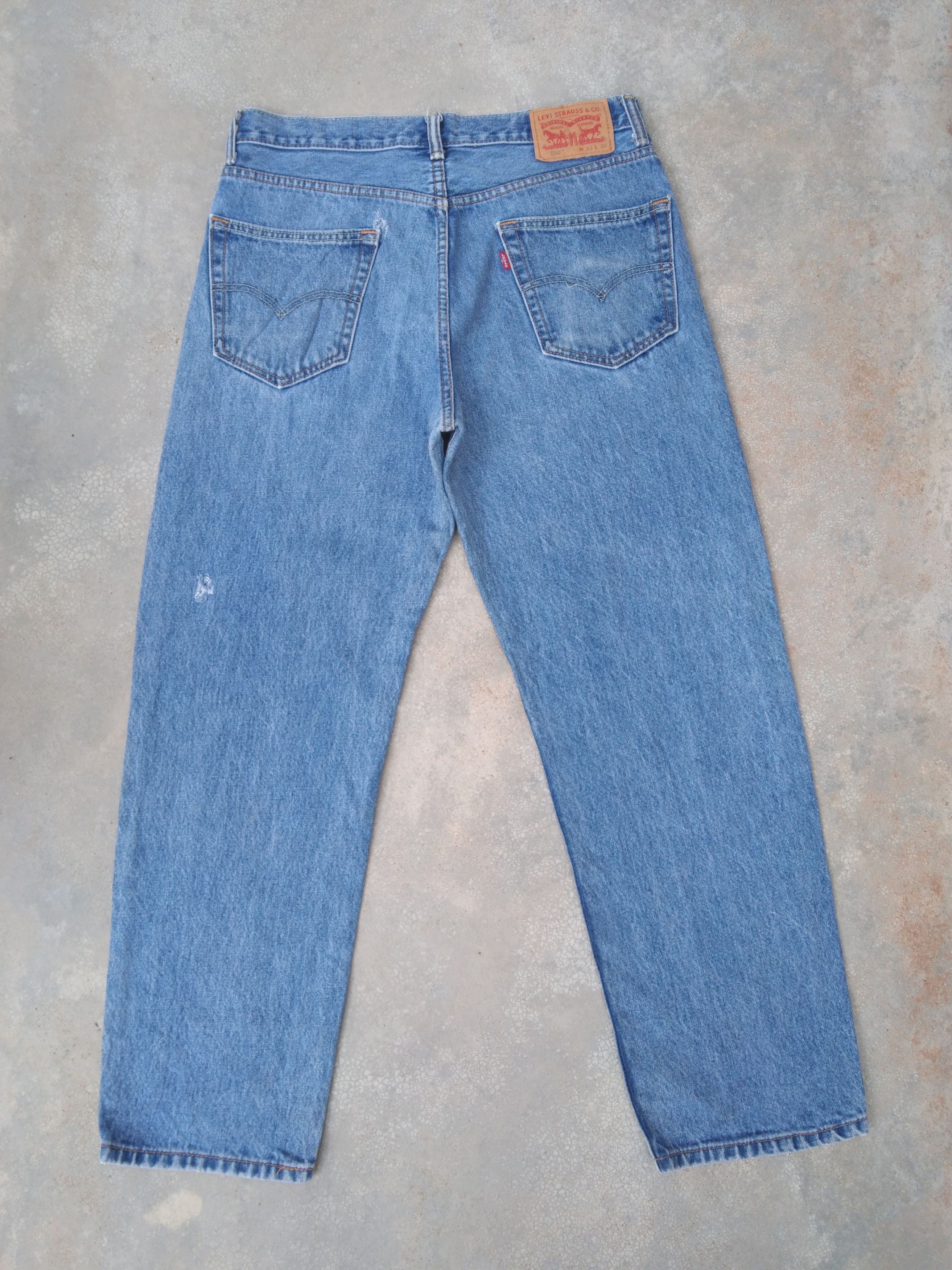 Levi's Vintage Levi's Jeans 550 Light Blue Denim 33x30 Size US 33 - 2 Thumbnail