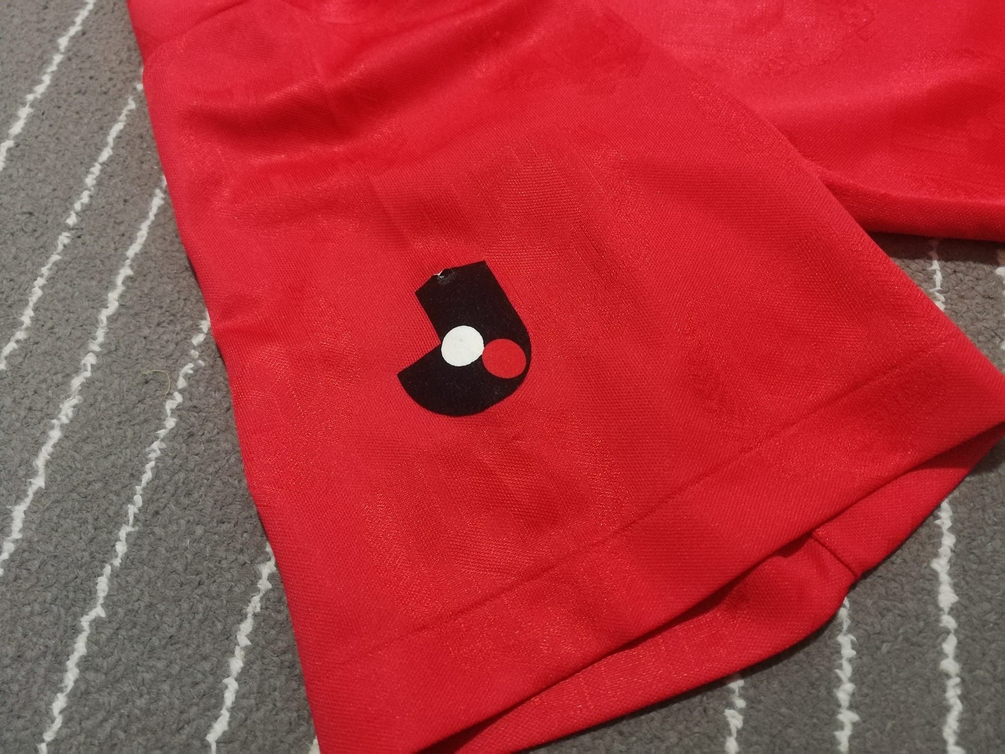 Japanese Brand × Vintage Vintage Urawa Red FC Single stich M 1813 Size US M / EU 48-50 / 2 - 8 Thumbnail