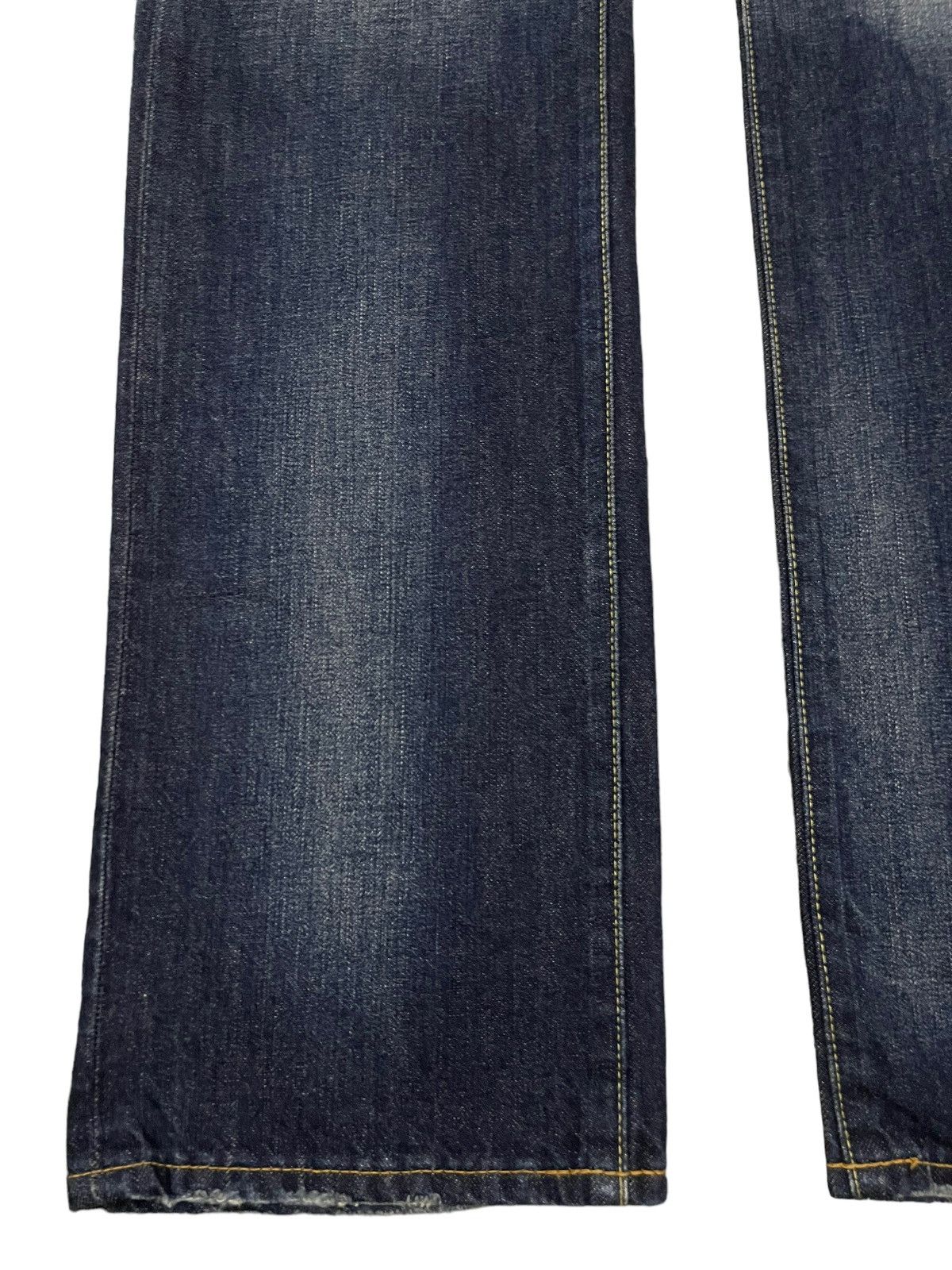 Jun Takahashi Vintage Japanese Uniqlo Blue Wash Distress Loose Jeans Size US 30 / EU 46 - 5 Thumbnail