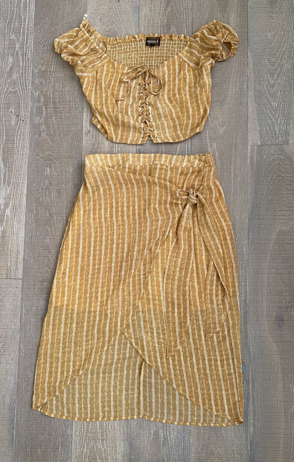 Urban Outfitters Urban Outfitters 4Si3NNA Crop Top & Matching Wrap Skirt Size M / US 6-8 / IT 42-44 - 1 Thumbnail