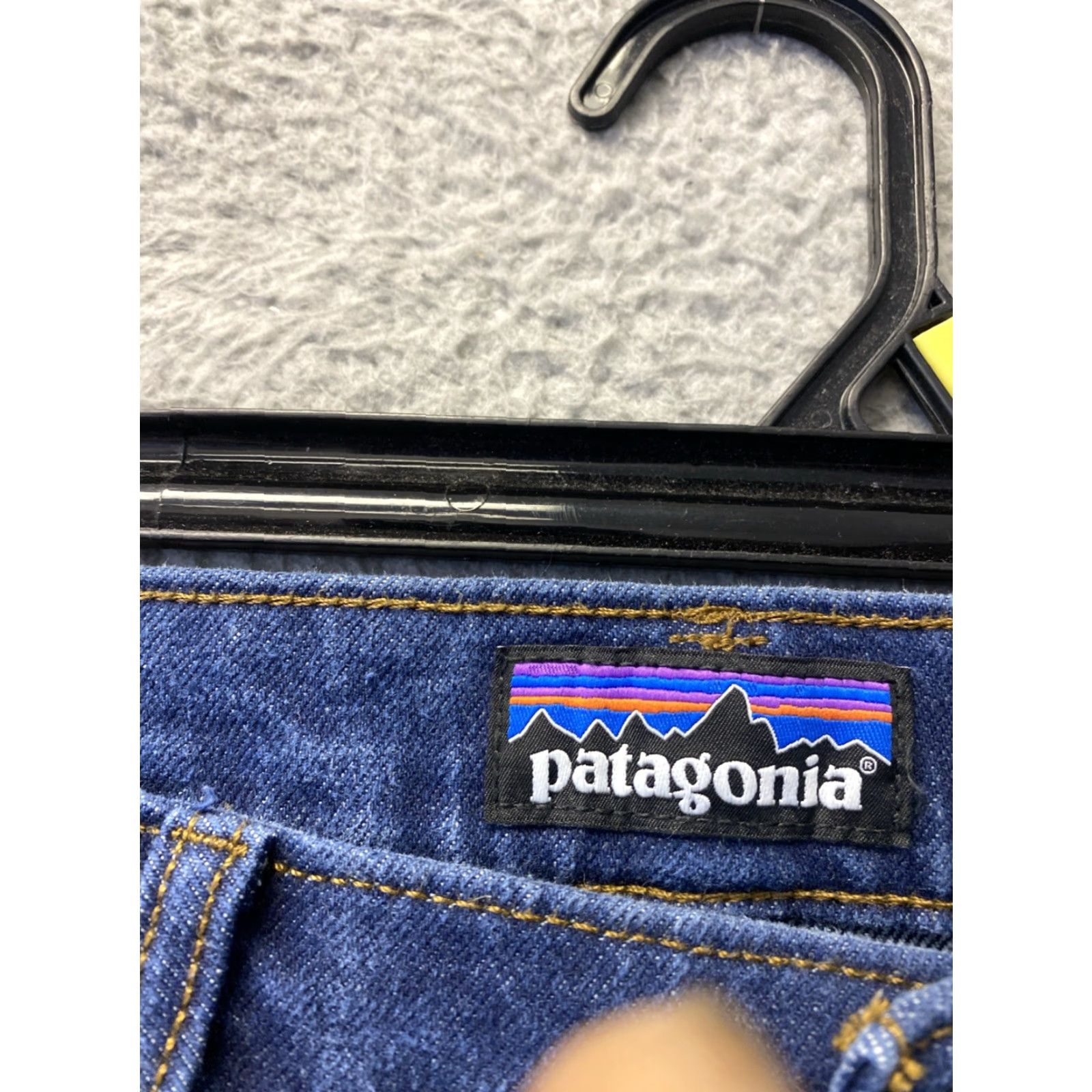 Patagonia Patagonia Jeans Pants Mens 32x32 Blue Denim / 0131 Jeans Flat Front Regular Fit 5-Pocket Cotton Denim Blue Handcrafted? Size US 32 / EU 48 - 6 Thumbnail