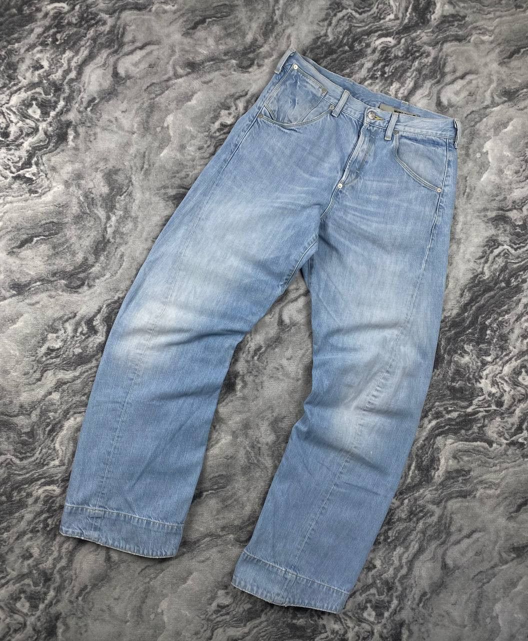 Levi's Vintage Levi’s Engineered Twisted Seams Cinch Denim Jeans Size US 31 - 9 Thumbnail