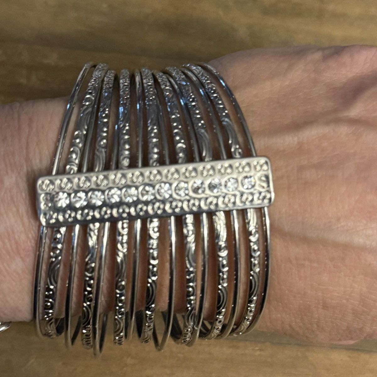 Other Silver tone bangle bracelets set Size ONE SIZE - 4 Thumbnail