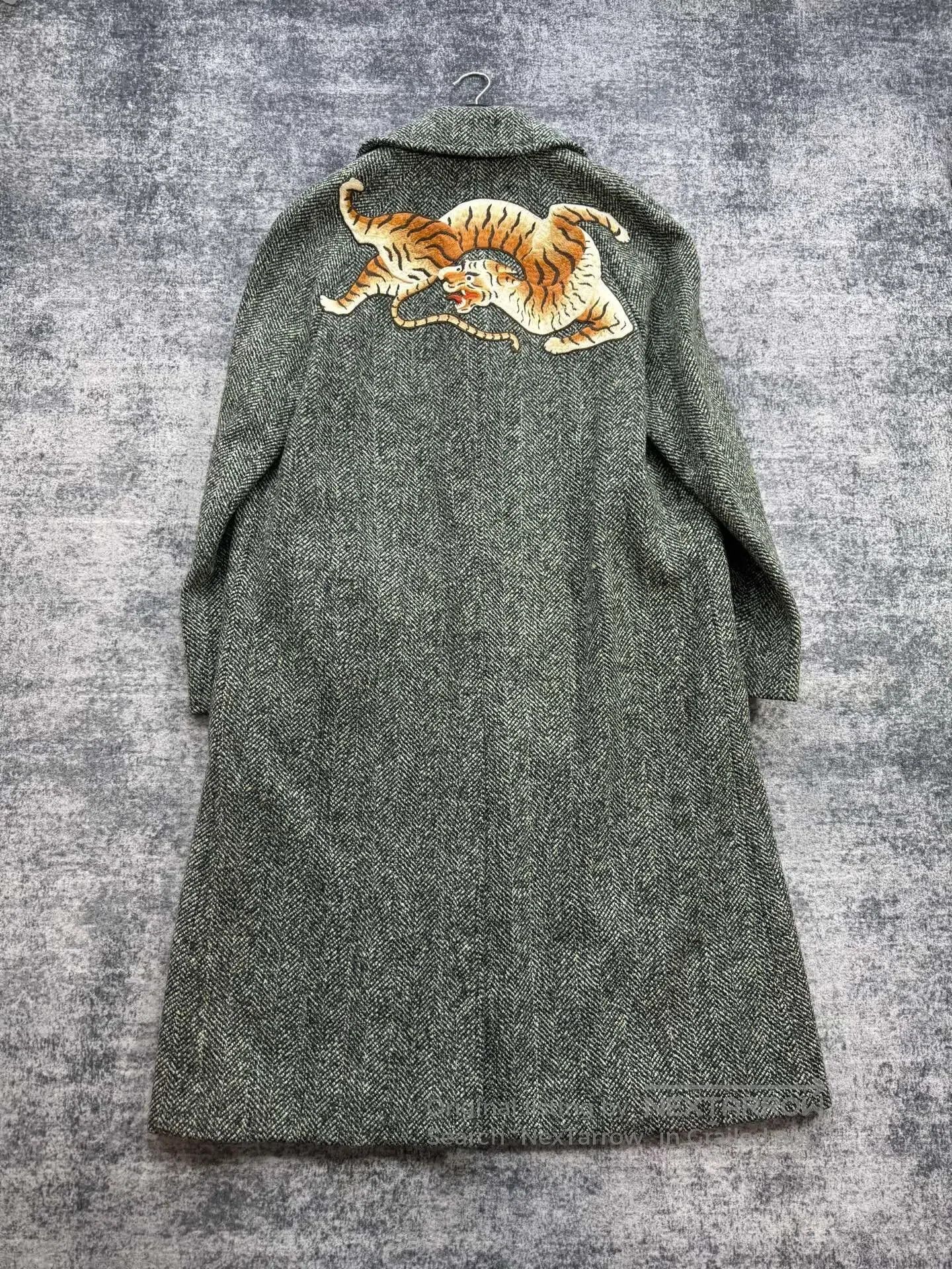 Gucci Guicci Runway style wool coat with tiger embroidery| Size M / US 6-8 / IT 42-44 - 1 Thumbnail