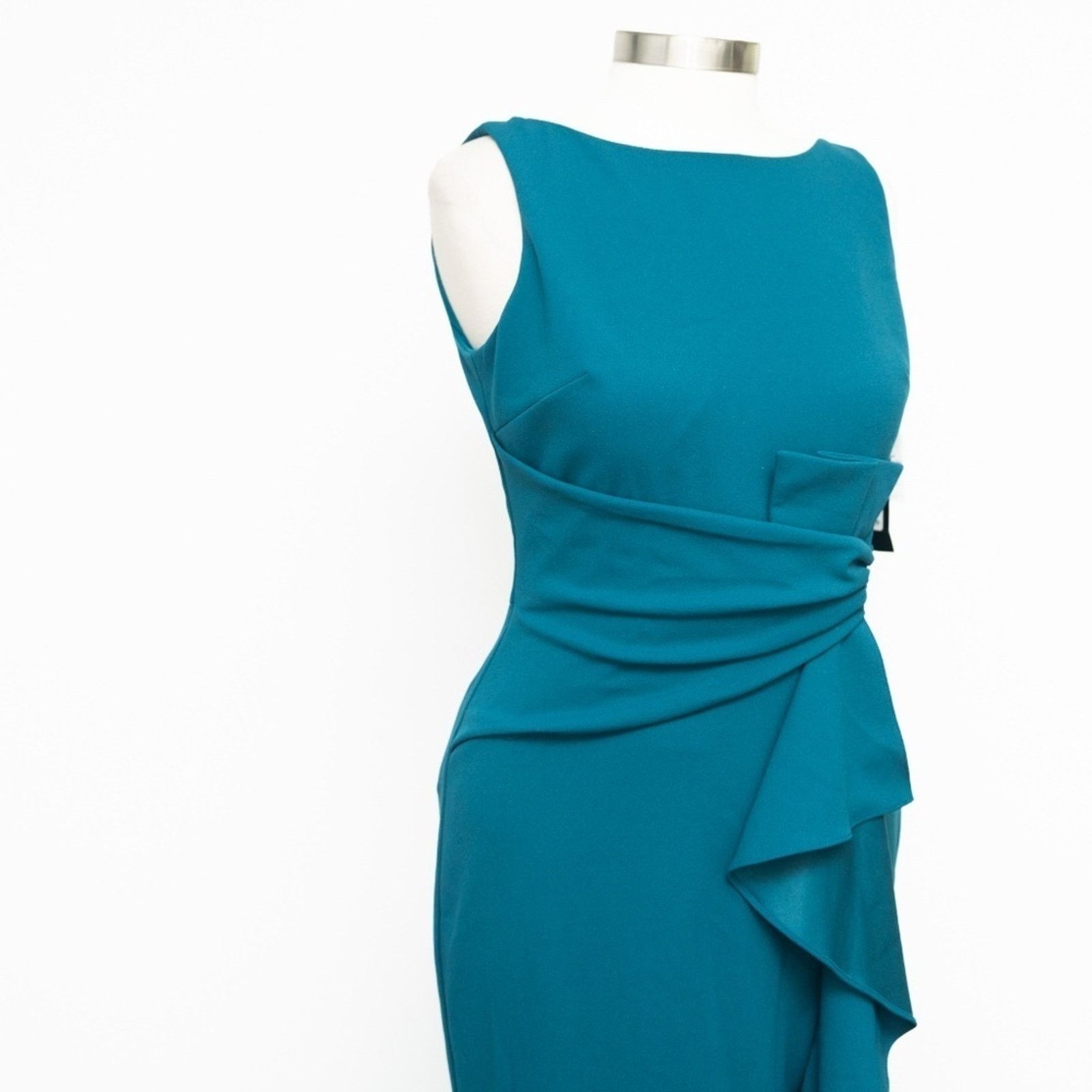Designer Betsy & Adam. Christine Scuba Crepe Ruffled Bow Gown. Size XL / US 12-14 / IT 48-50 - 8 Thumbnail