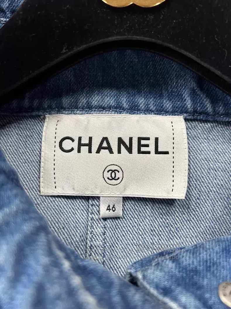 Chanel Chanel 24S camelia relief full-print short denim jacket Size L / US 10 / IT 46 - 8 Thumbnail