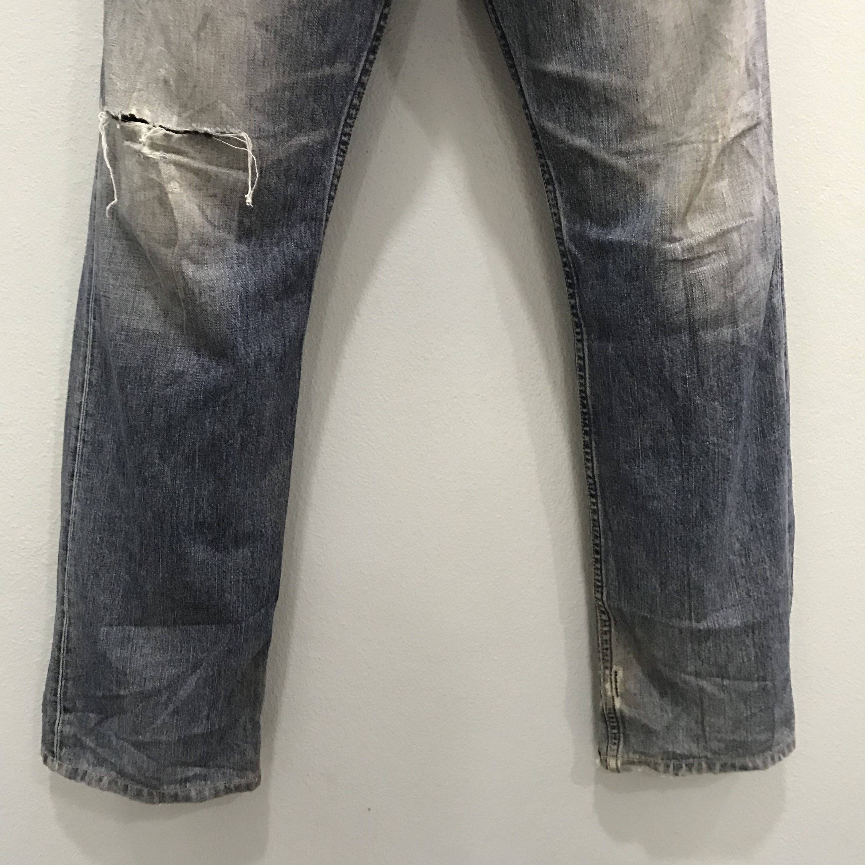 Levi's Vintage Levi's 501 Japan Jeans Distressed Light Wash Size US 32 / EU 48 - 4 Thumbnail