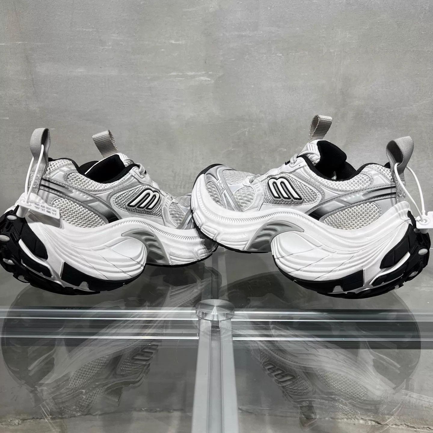 Balenciaga Balenciaga 10XL White Dad Shoe 36 Size US 5.5 / IT 35.5 - 5 Thumbnail