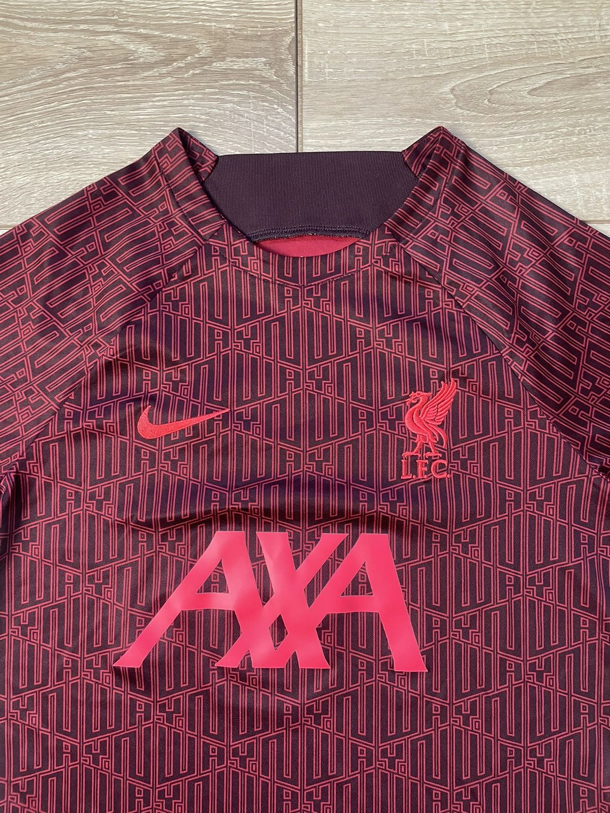 Nike Liverpool Nike 2022 Training shirt pre match kit S Mens Size US S / EU 44-46 / 1 - 3 Thumbnail