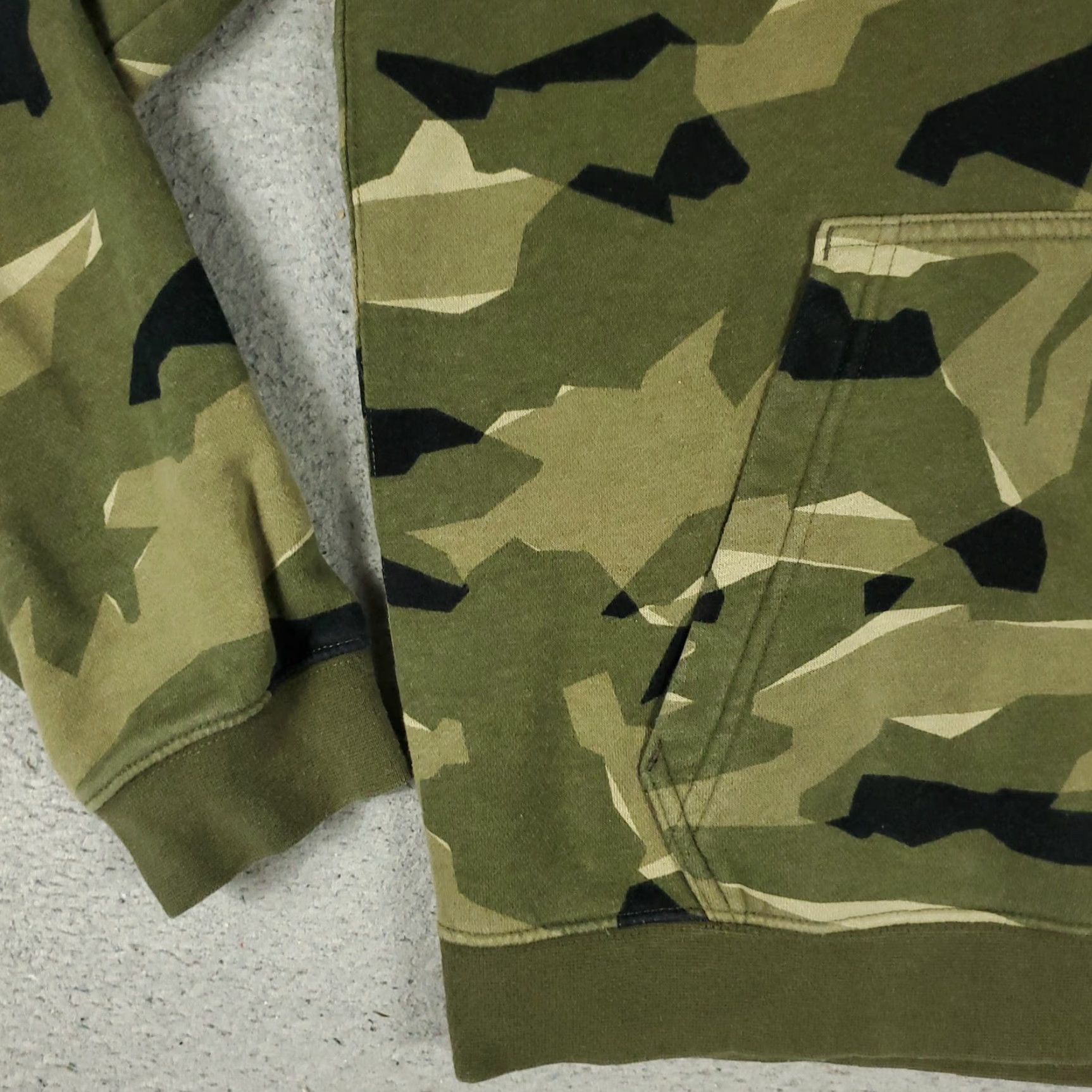 Nike Nike Hoodie Mens M Green Camouflage Pullover Sweatshirt Zipless Mock Neck All Seasons Pockets Logo Classic Outdoors Mens Size US M / EU 48-50 / 2 - 3 Thumbnail