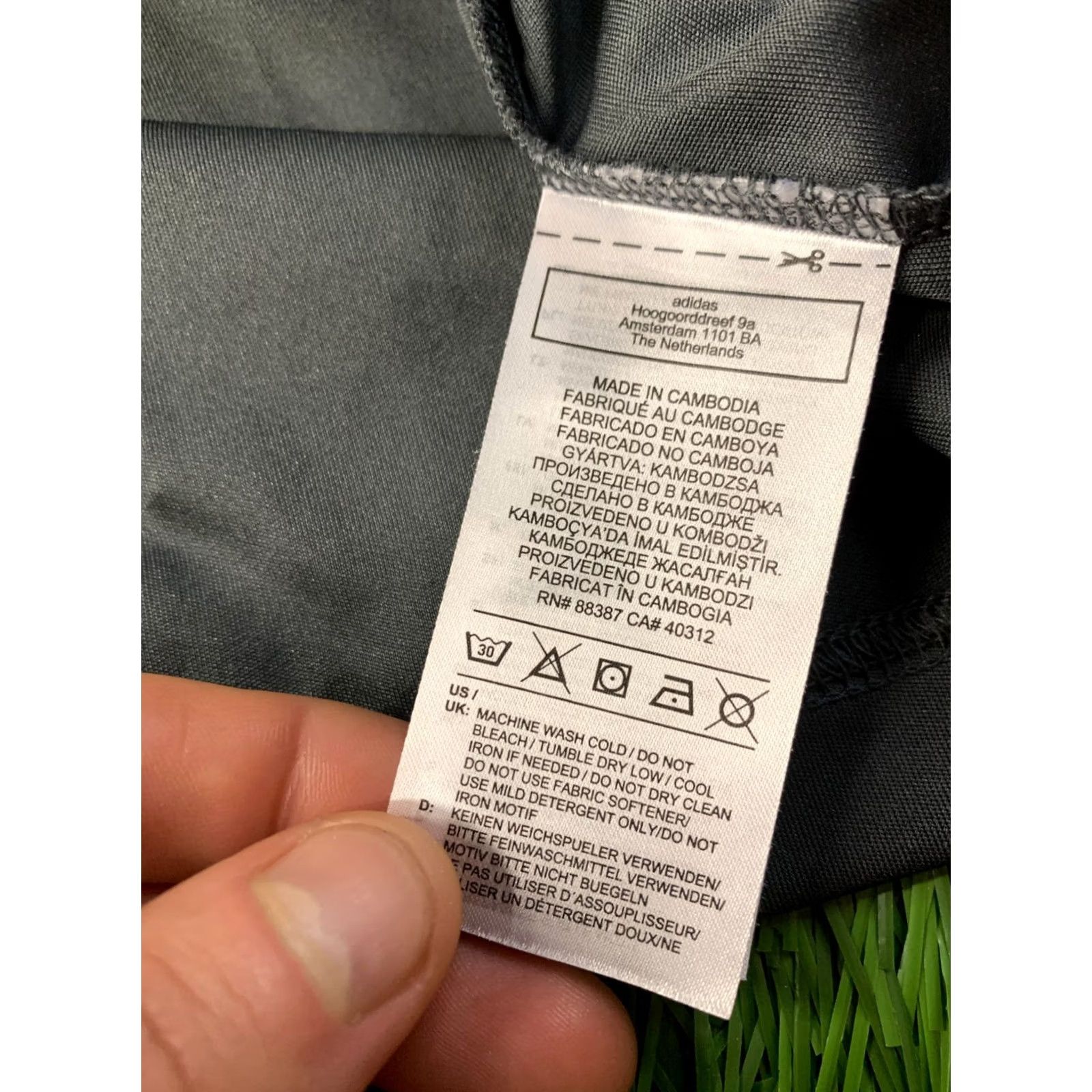 Adidas ADIDAS PERFORMANCE Training Shirt Jersey XL Men Gray and Pink Short Sleeve 2019 T-Shirt Crew Neck Size US XL / EU 56 / 4 - 5 Thumbnail