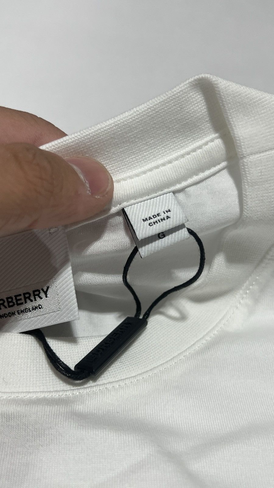 Burberry Burberry Classic Front Logo White Tee Size US L / EU 52-54 / 3 - 3 Thumbnail