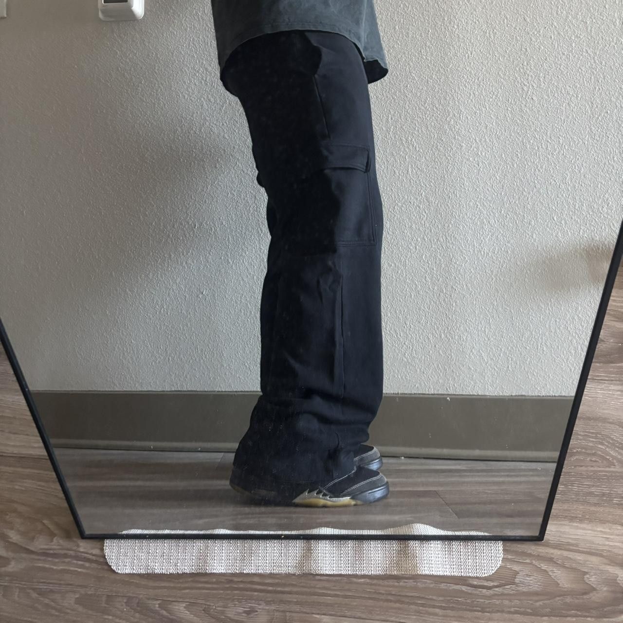Japanese Brand Crazy Vintage Y2K/2000s Black Streetwear Skater Essential Cargo Sweatpants! Fits S Size US 28 / EU 44 - 2 Thumbnail