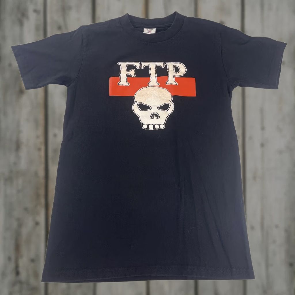 Vintage FTP Skull Graphic T-Shirt - S - Black - FTP - Unisex Adults - Short Sleeve - Round Neck - Graphic Print - Vintage No - Size S - Men/Women - Shirt Size US S / EU 44-46 / 1 - 1 Thumbnail
