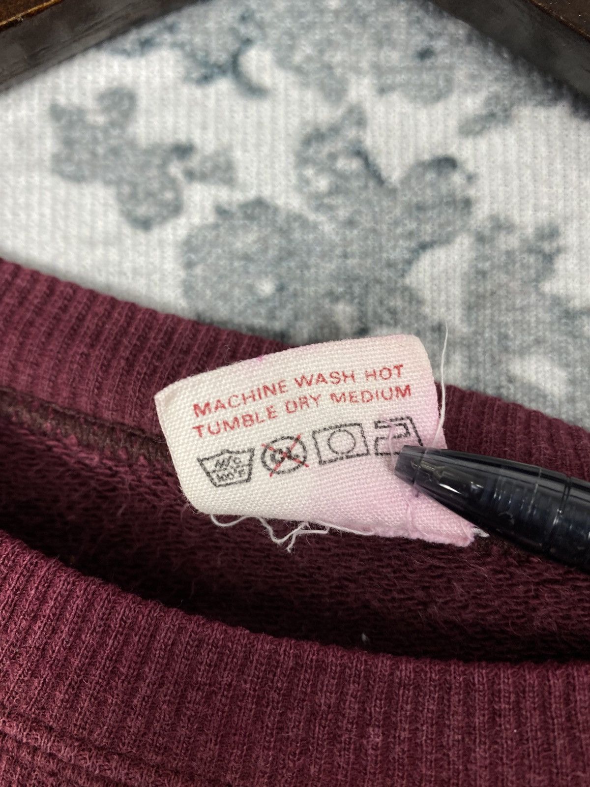 Hanes Vintage Hanes Kyushu Jogakuin Crewneck Sweatshirts Size US L / EU 52-54 / 3 - 9 Thumbnail