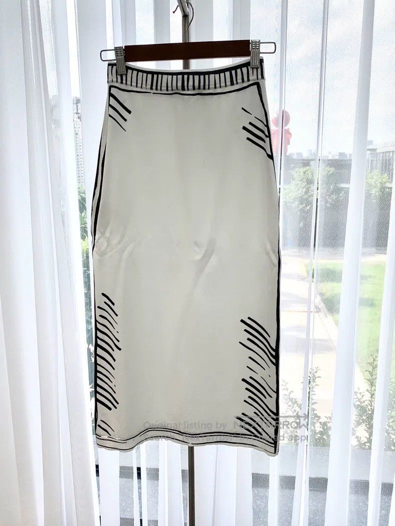 Fendi Fendi Line Graffiti Knit Skirt White Size 26" / US 2 / IT 38 - 2 Thumbnail