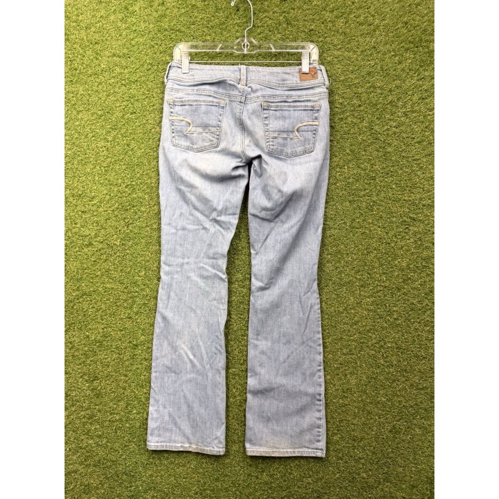 American Eagle Outfitters American Eagle Outfitters Kick Boot Jeans Womens 4 Short Light Wash Denim Stretch Flat Front Blue 90s Retro Casual Boys? Size 27" / US 4 / IT 40 - 2 Thumbnail
