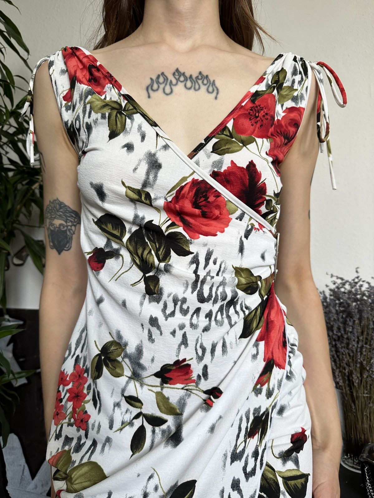 Beauty Beast Stunning vintage floral buckle wrapped asymmetrical dress Size XS / US 0-2 / IT 36-38 - 7 Thumbnail