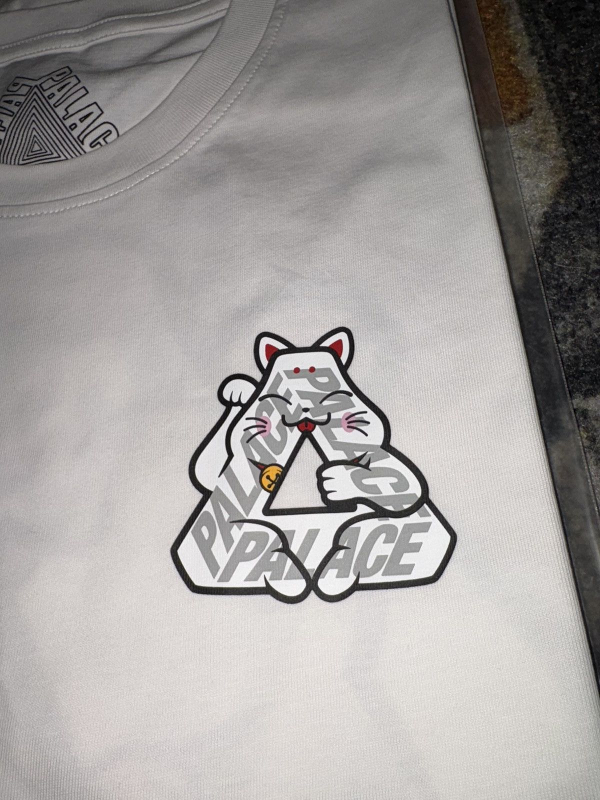 Palace Palace Lucky P3 T-Shirt White Size US XXL / EU 58 / 5 - 2 Thumbnail