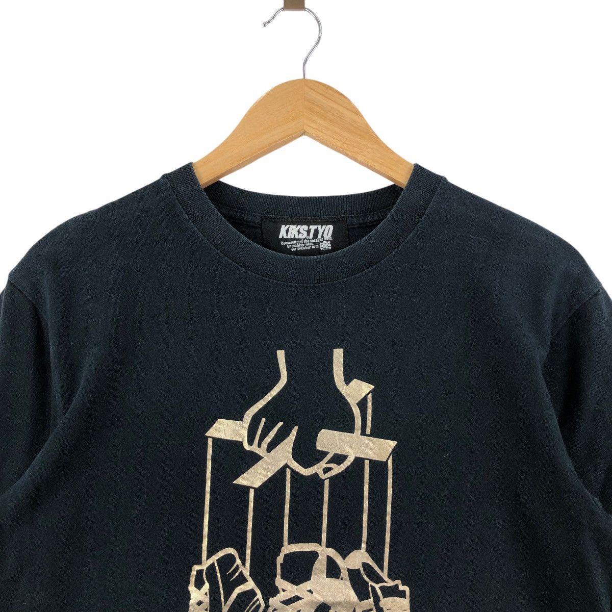 Japanese Brand × KIKS TYO KIKS TYO T-Shirt Big Logo Shoes Streetwear Japanese Brand Size US M / EU 48-50 / 2 - 2 Thumbnail